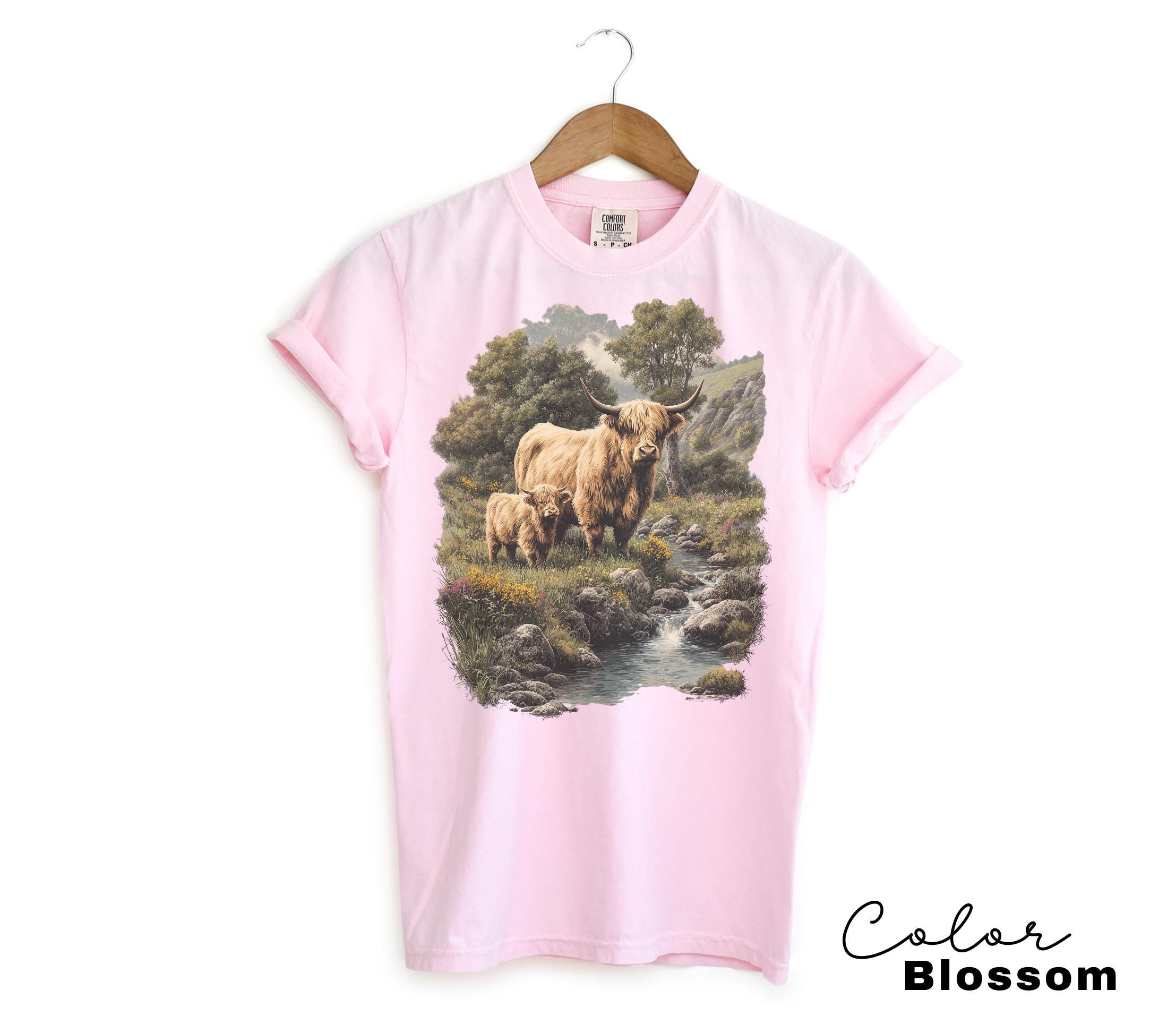 Cows Lover, Sunflower Spring T-shirt, Highland Cow, Nature Sweatshirt, Boho Western, Cottagecore, Western Farm Life