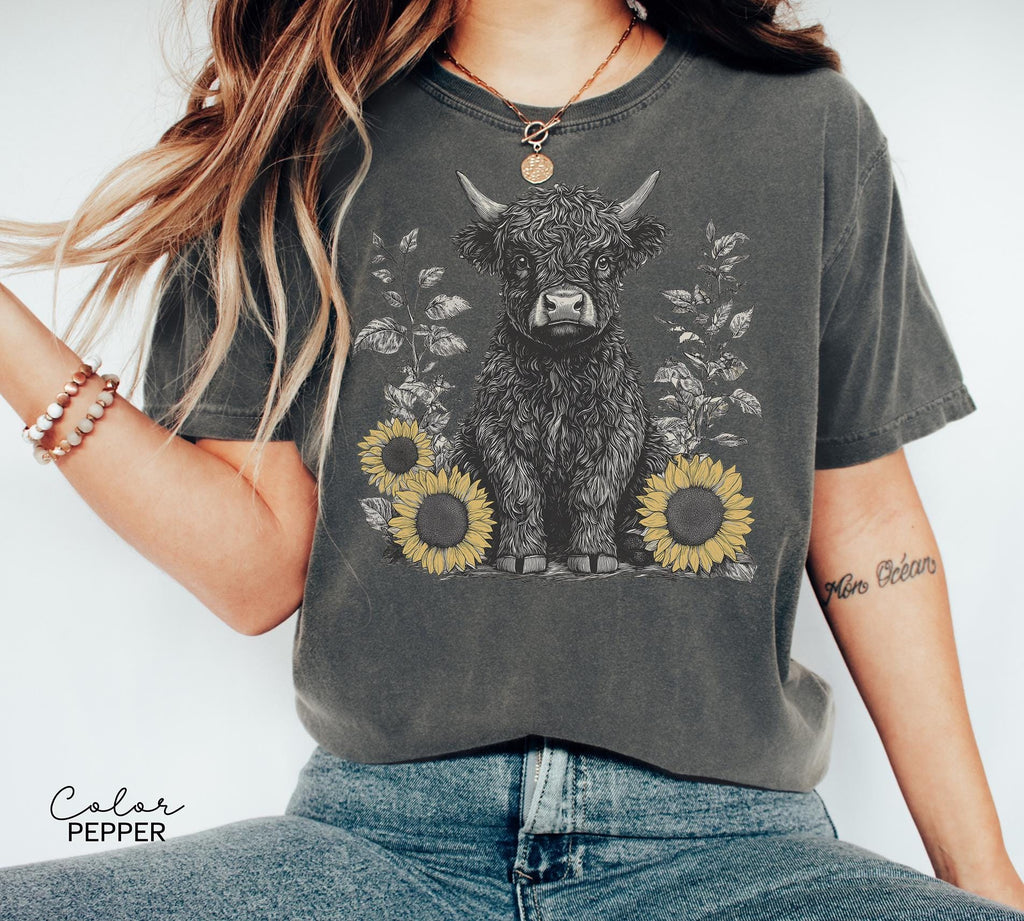 Highland Cow Retro 90s Nature Sweatshirt, Cows Lover Tee, Retro Country, Vintage Style Nature Cow, Cottagecore, Western Farm Life