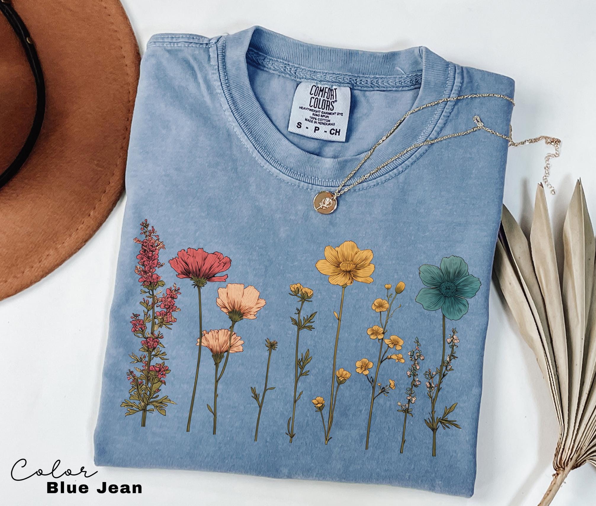 Daisy Shirt, Boho Floral Cottagecore Shirt, Botanical Shirt, WildFlower Sweatshirt, Nature Spring Shirt for Wome