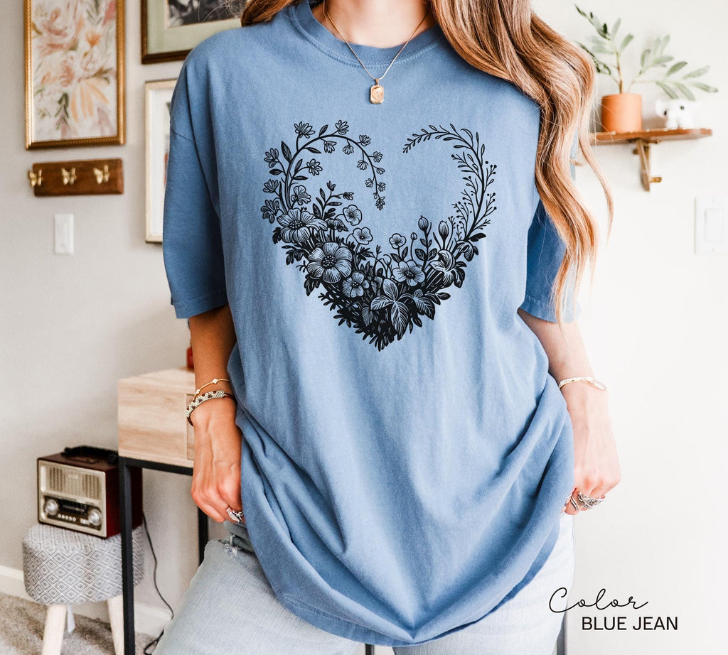Vintage Wildflowers Graphic Shirt, Comfort Colors, 90s Retro Flowers Sweatshirt, Pressed Flowers, Gift For Her, Flower Girl,