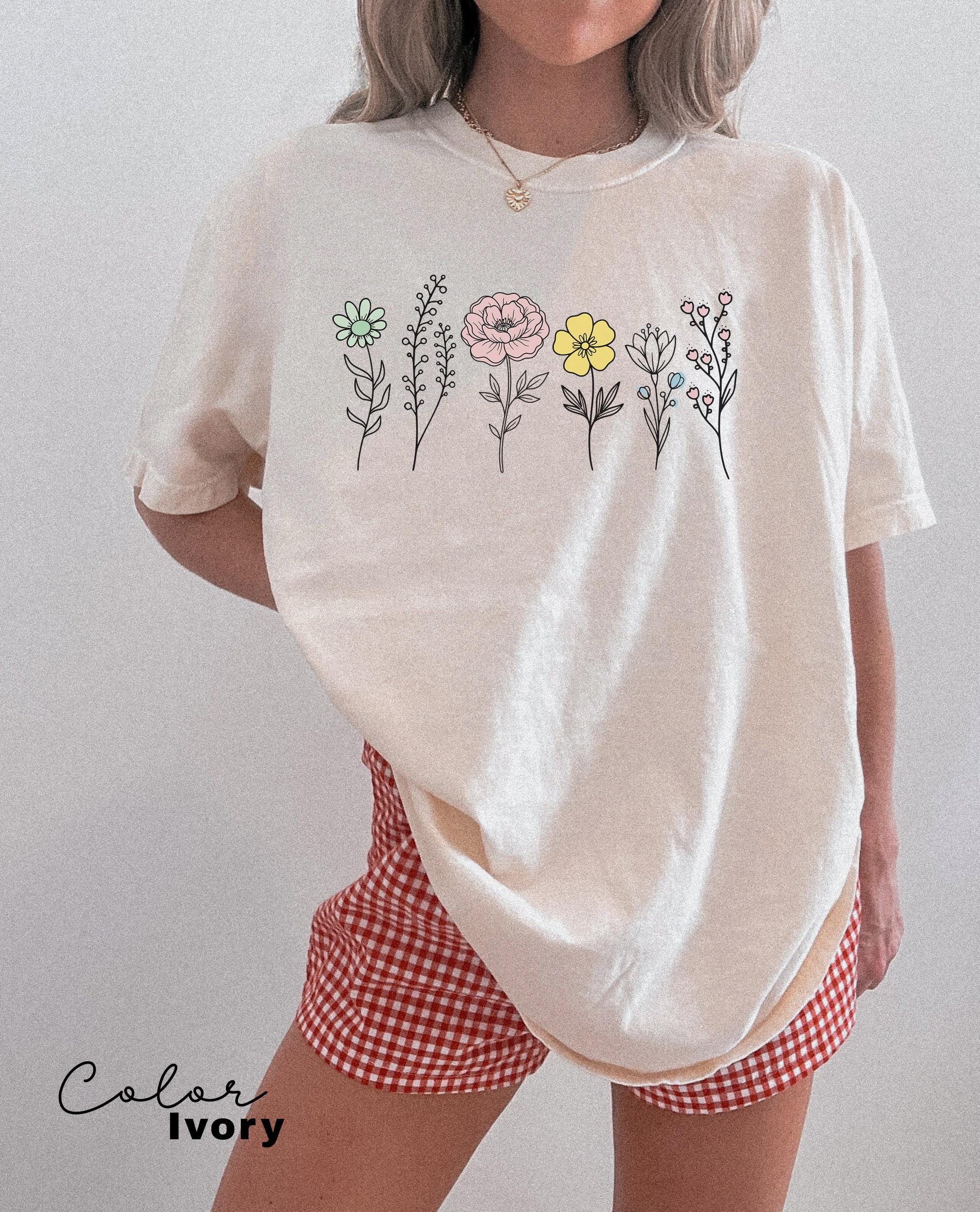Boho Wildflower Shirt, Vintage Style Botanical Graphic Sweatshirt, Floral Cottagecore Nature Shirt