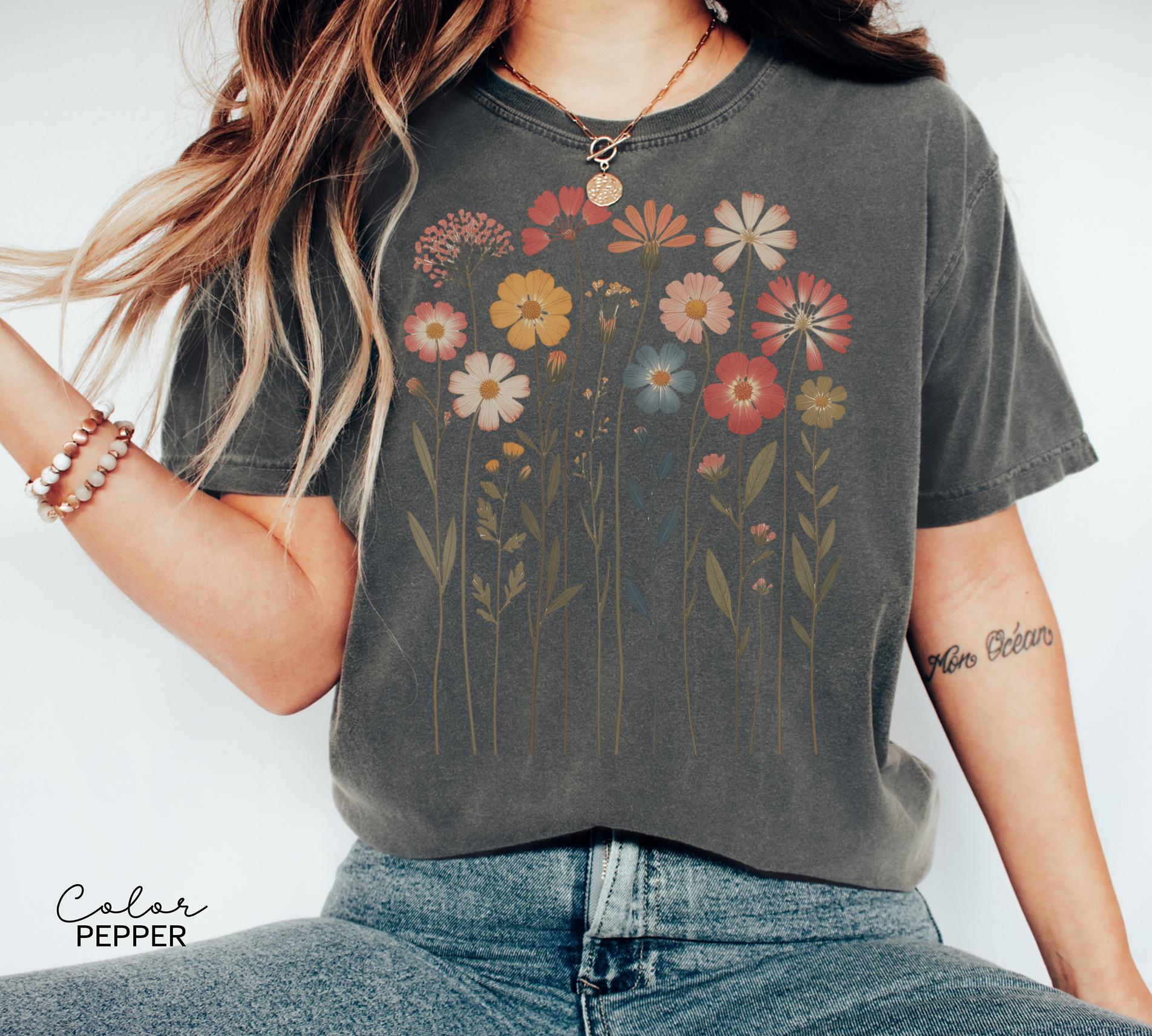 Cottagecore Floral Heart Pressed Flower Sweatshirt