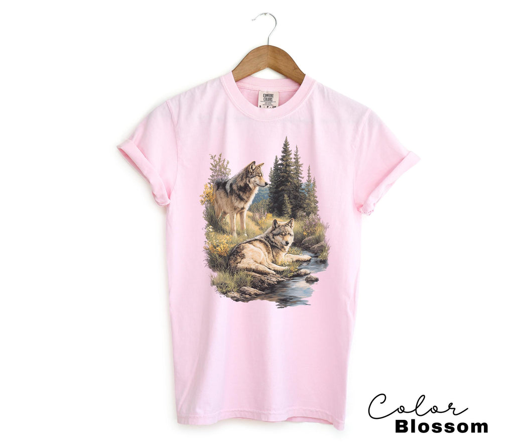 Retro Wolf 90s Sweatshirt , Nature Vintage Wildlife Forest Crewneck, Boho Unisex Cabincore Crewneck Cozy Season Rustic Wolves, Nostalgia