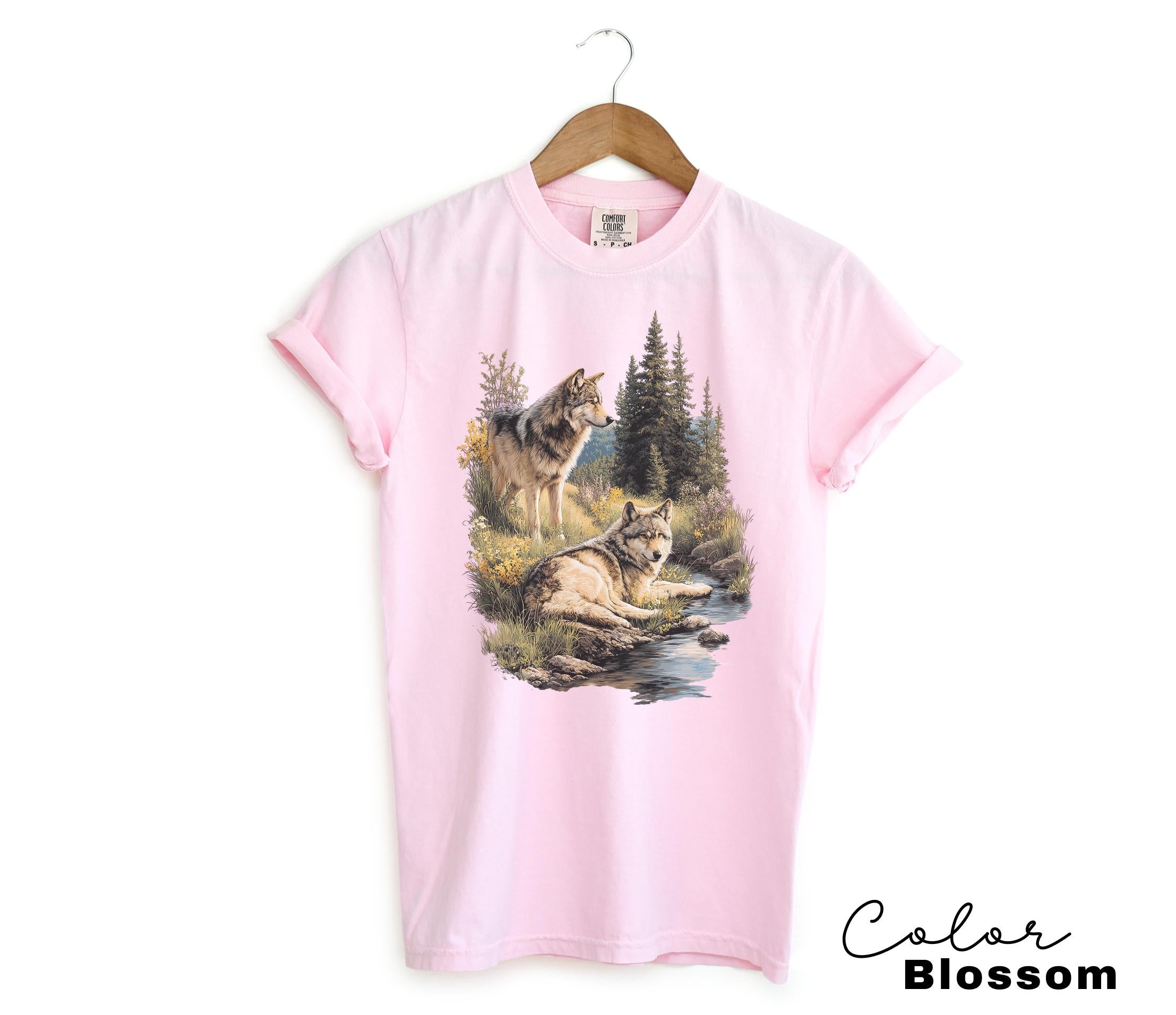 Retro Wolf 90s Sweatshirt , Nature Vintage Wildlife Forest Crewneck, Boho Unisex Cabincore Crewneck Cozy Season Rustic Wolves, Nostalgia