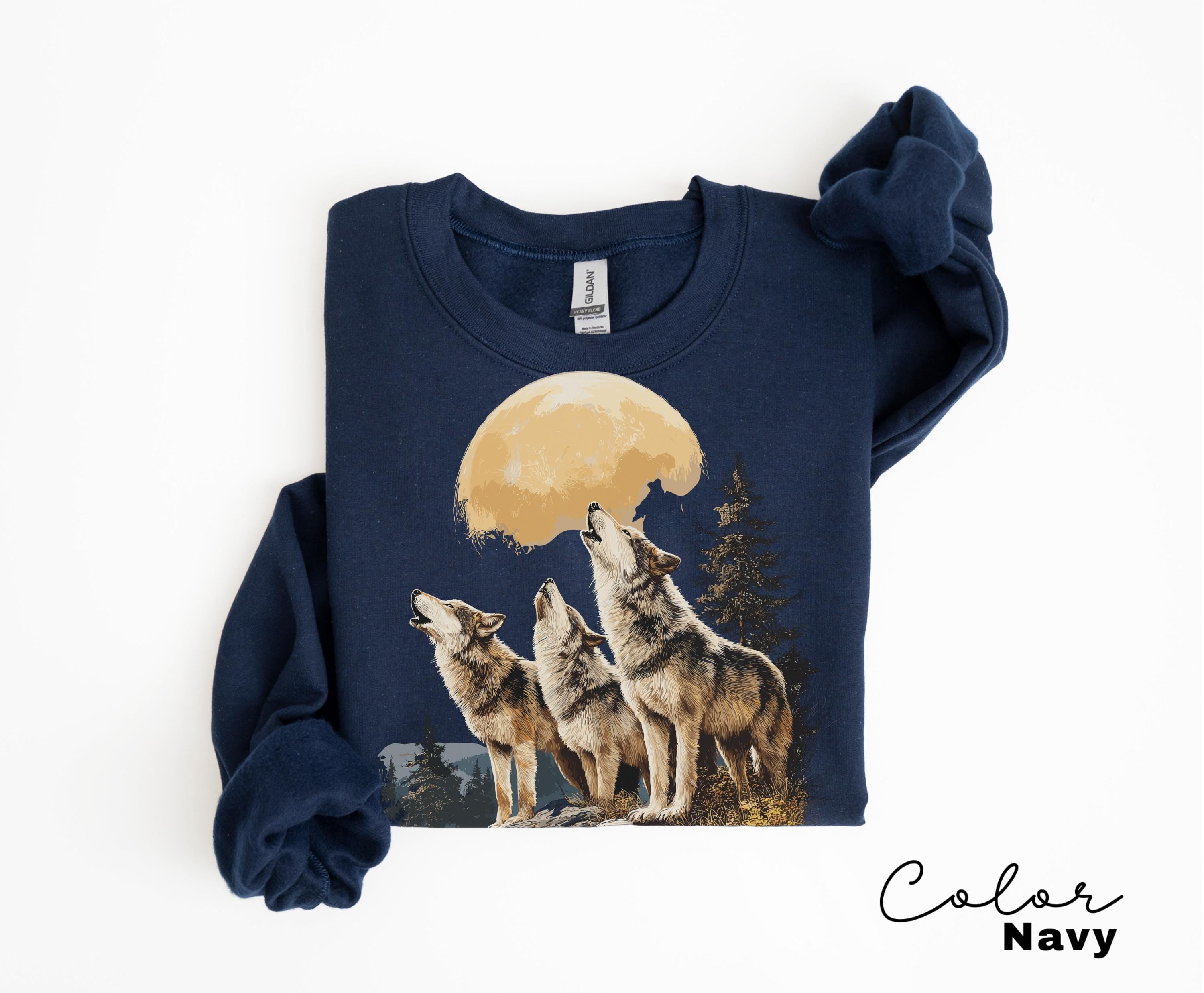 Wolf 90s Moon T-Shirt, Vintage Nature Wildlife Crewneck