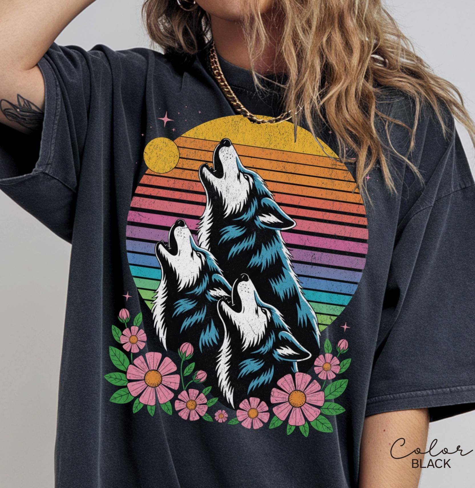 Retro Wolf 90s T-Shirt, Nature Vintage Wildlife, 80s Retro Tee, Wolf Howling Moon, Nostalgia