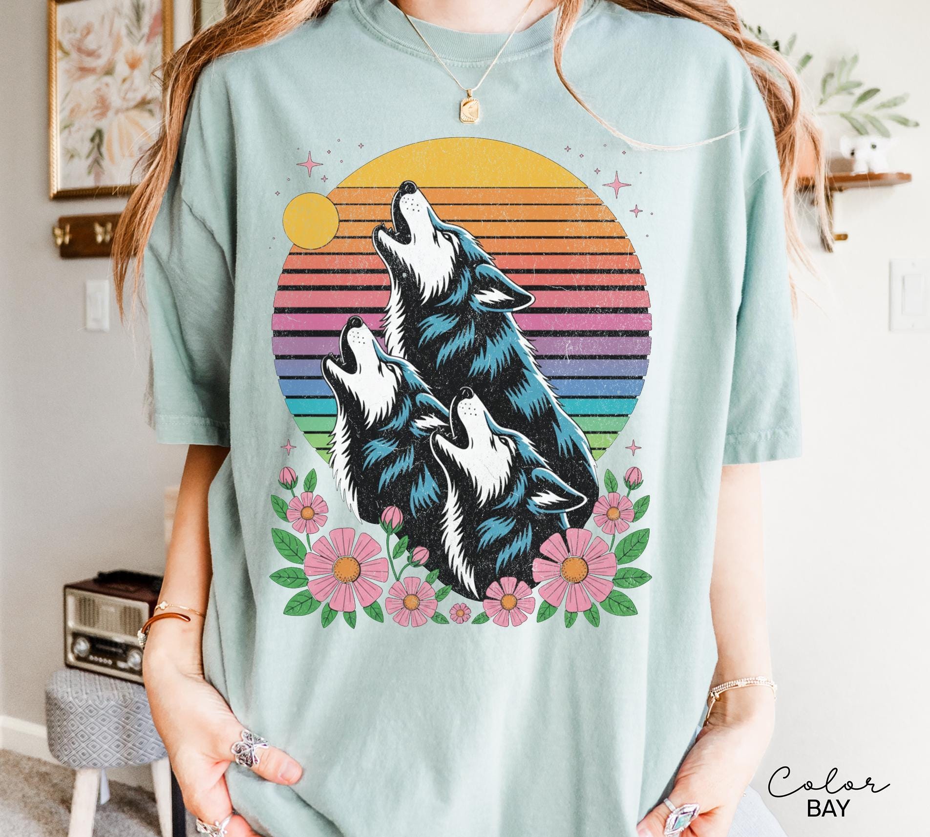 Retro Wolf 90s T-Shirt, Nature Vintage Wildlife, 80s Retro Tee, Wolf Howling Moon, Nostalgia