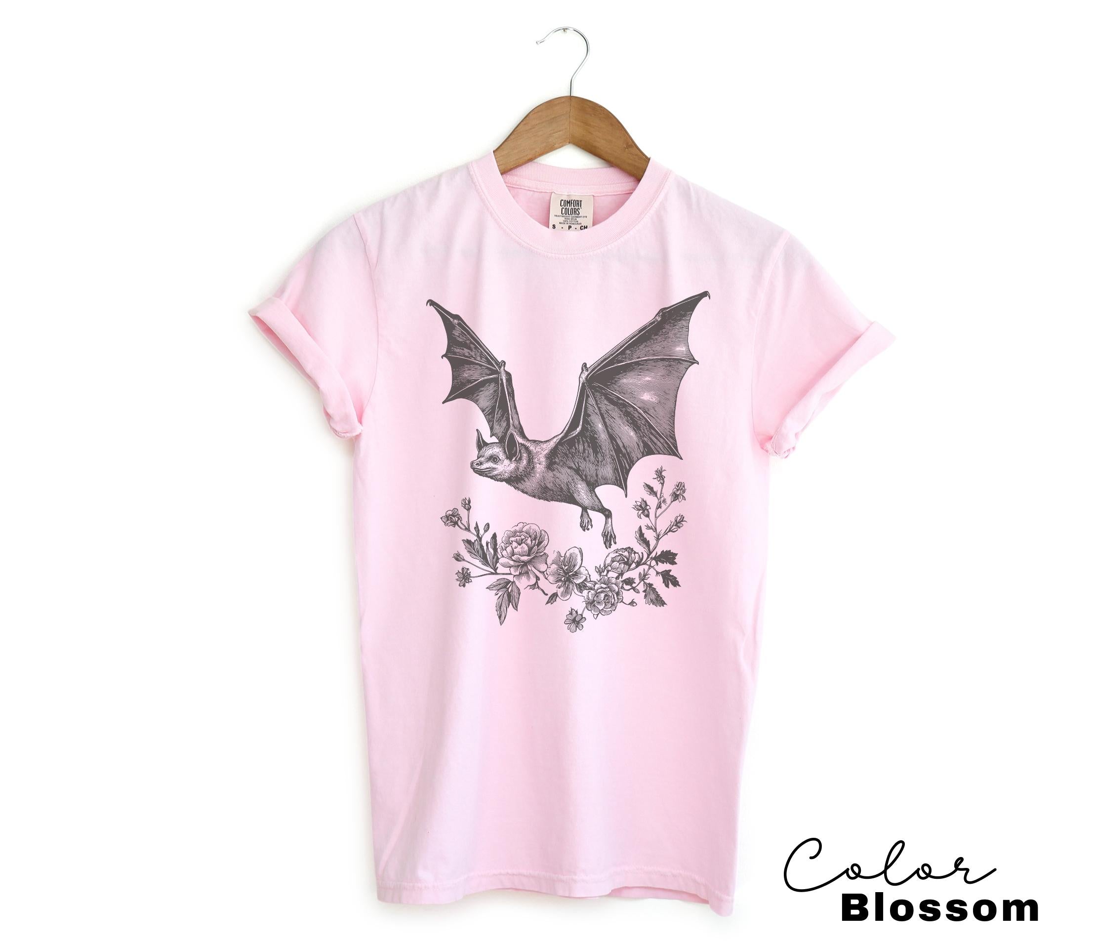 Vintage Style Bat T-Shirt, Gothic Cottagecore Graphic Tee, Bats 90s T Shirt, Cottagecore Floral Sweatshirt,