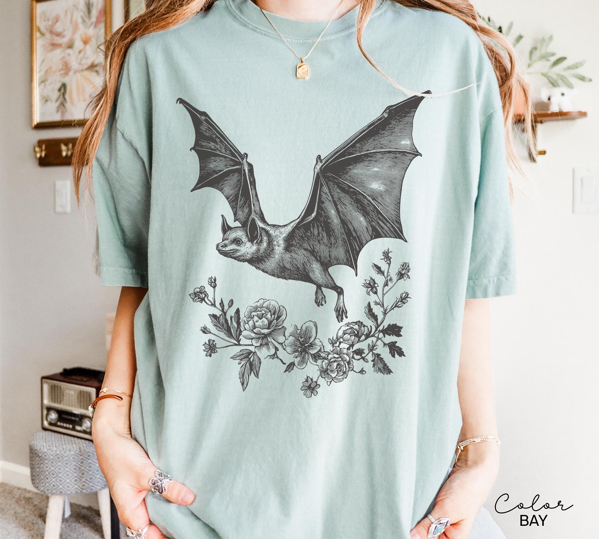 Vintage Style Bat T-Shirt, Gothic Cottagecore Graphic Tee, Bats 90s T Shirt, Cottagecore Floral Sweatshirt,