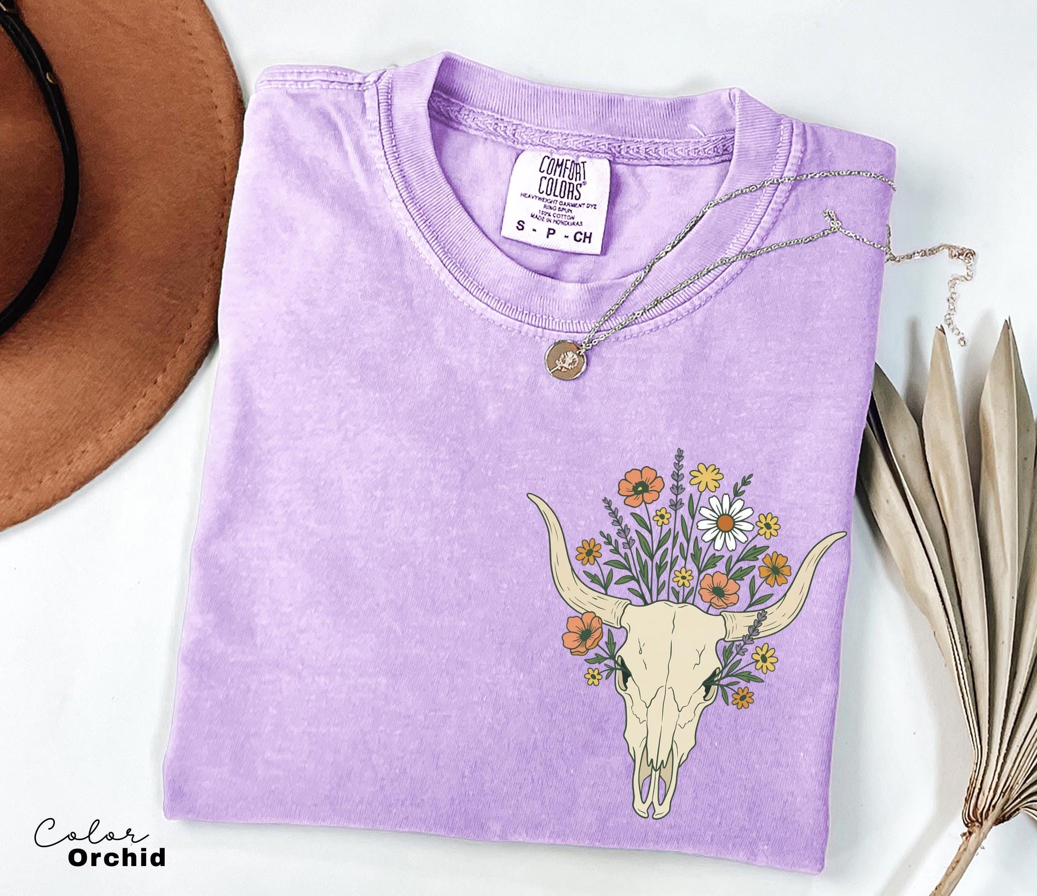 Cowgirl Wildflowers Longhorn Skull Shirt, Retro Western Graphic Tee, Comfort Colors Country Girl, Rodeo Outfit, Gift for Her, Country Farm
