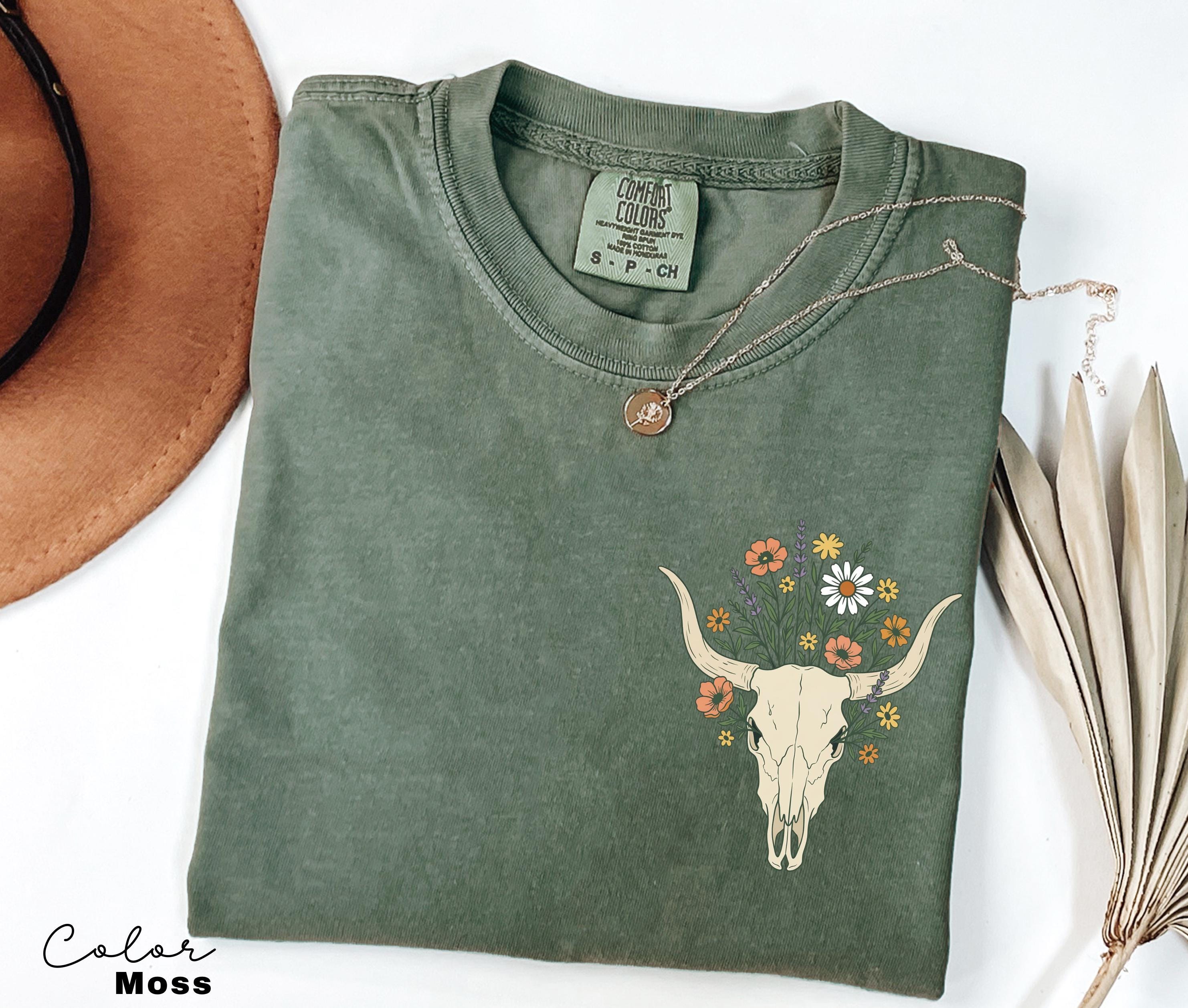 Cowgirl Wildflowers Longhorn Skull Shirt, Retro Western Graphic Tee, Comfort Colors Country Girl, Rodeo Outfit, Gift for Her, Country Farm