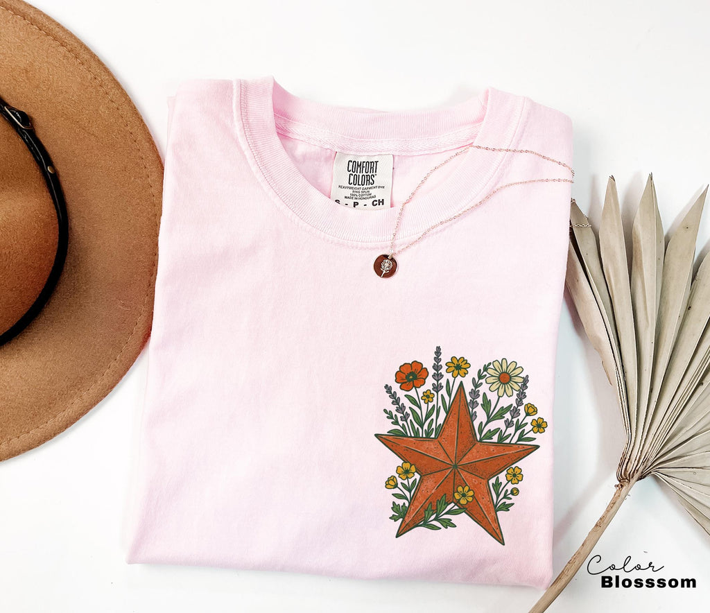 Cowgirl Star Wildflowers Shirt, Retro Western Graphic Tee, Comfort Colors Country Girl T-Shirt, Rodeo Outfit, Gift for Her, Country Farm
