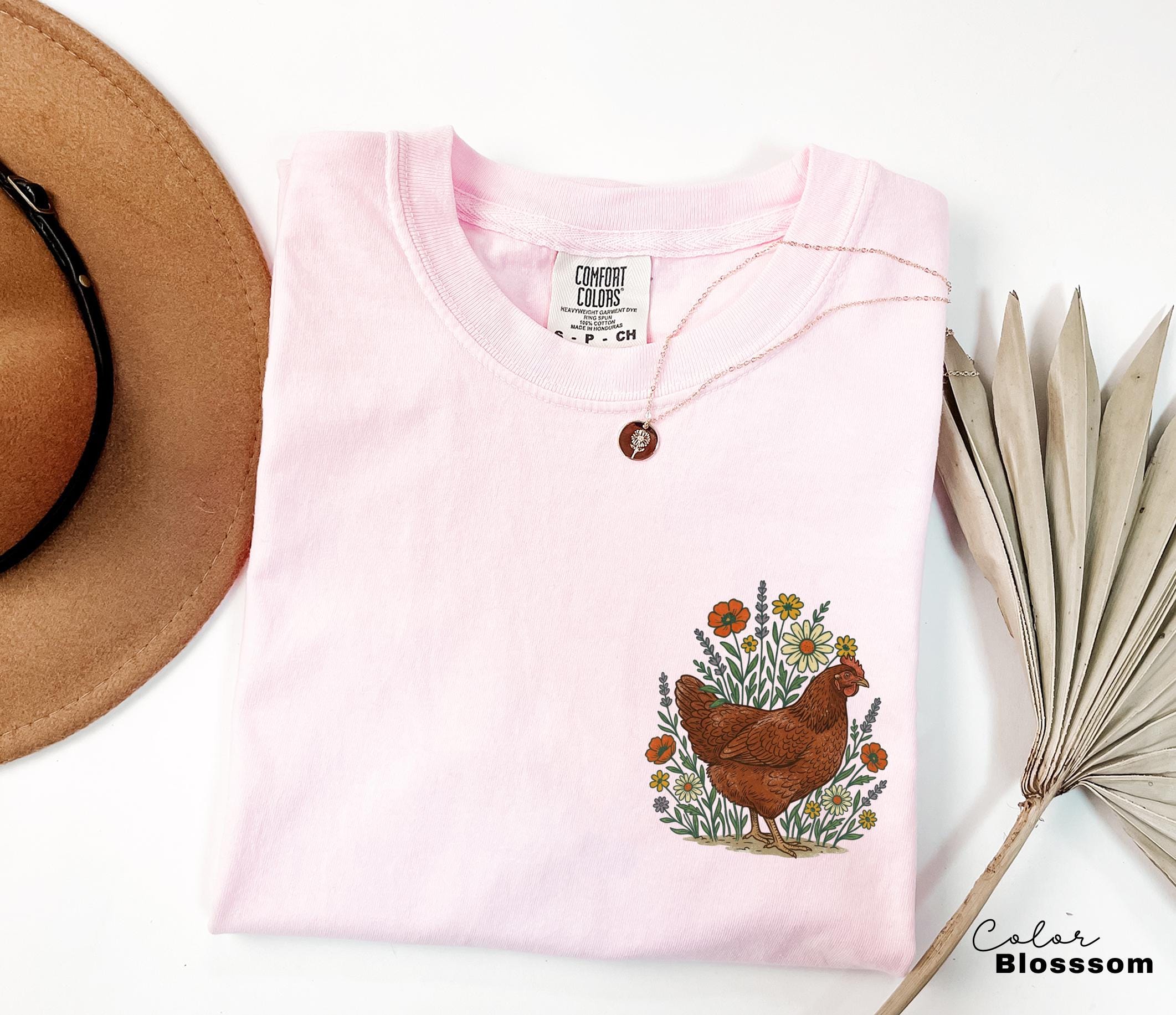 Chicken Flower Shirt, Retro Western Graphic Tee, Comfort Colors Country Girl T-Shirt, Rodeo Outfit, Gift for Her, Country Farm