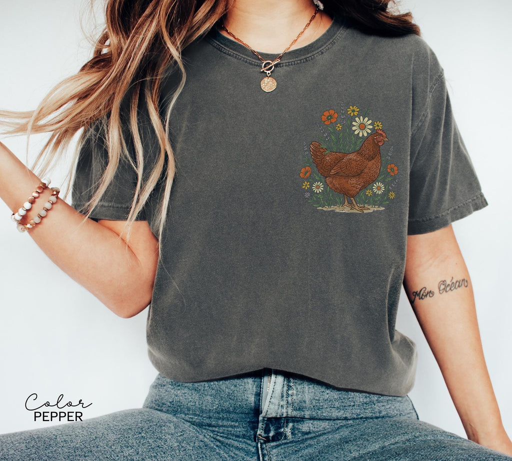 Chicken Flower Shirt, Retro Western Graphic Tee, Comfort Colors Country Girl T-Shirt, Rodeo Outfit, Gift for Her, Country Farm
