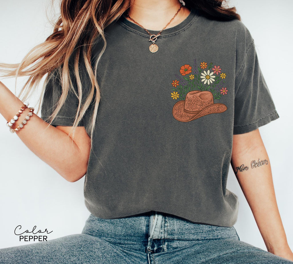 Cowgirl Wildflowers Shirt, Retro Western Graphic Tee, Comfort Colors Country Girl T-Shirt, Rodeo Outfit, Gift for Her, Country Farm