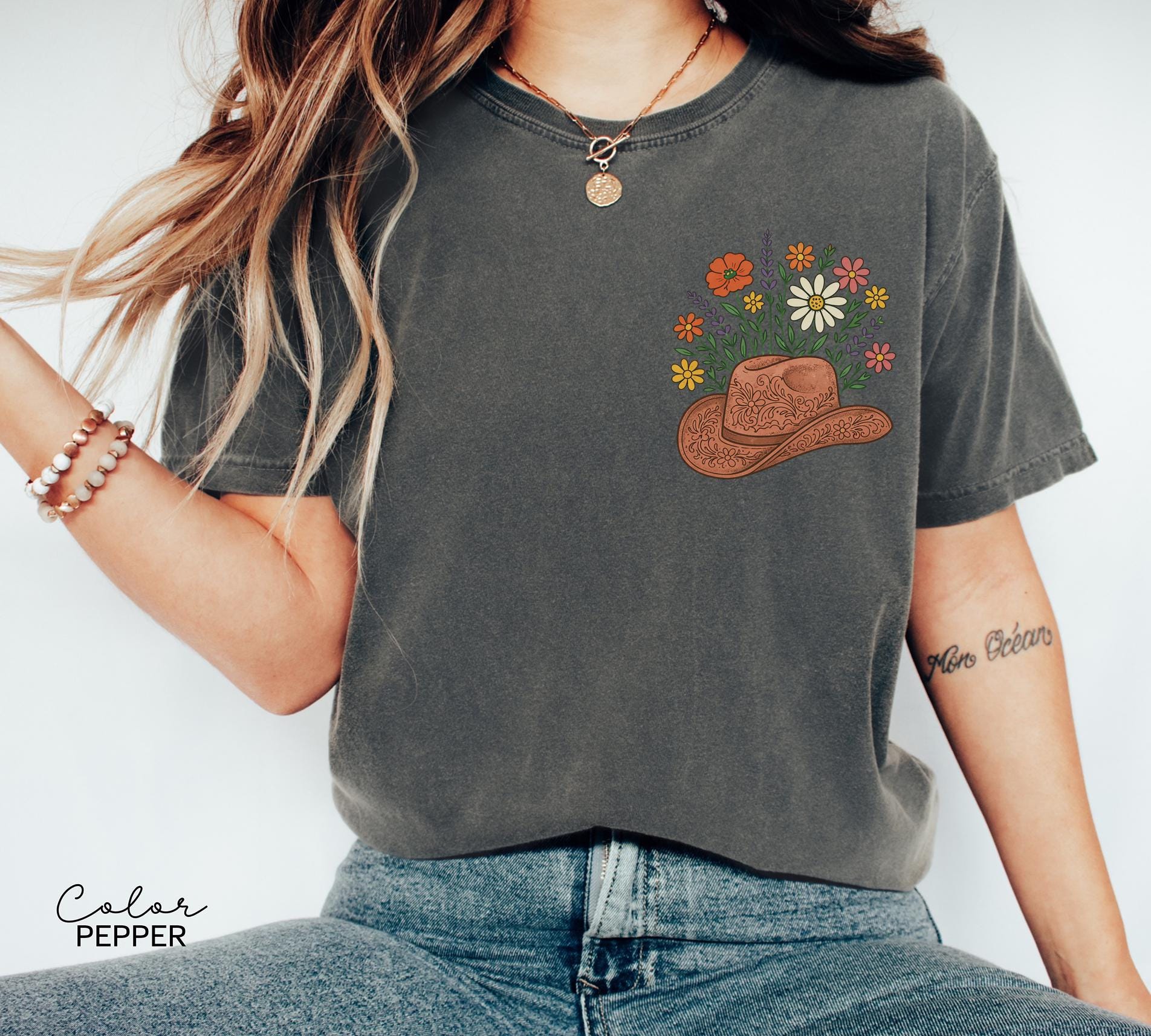 Cowgirl Wildflowers Shirt, Retro Western Graphic Tee, Comfort Colors Country Girl T-Shirt, Rodeo Outfit, Gift for Her, Country Farm