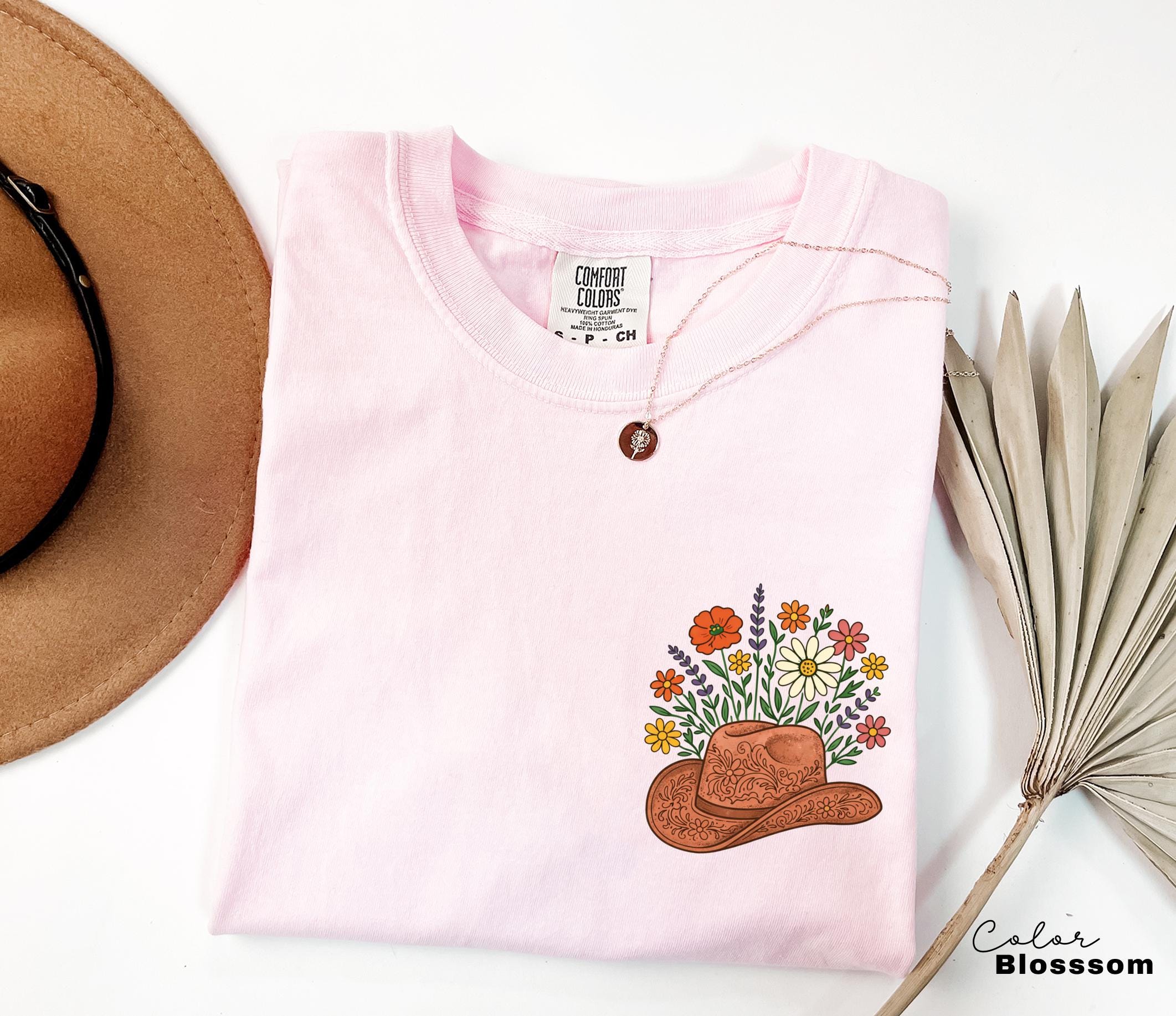 Cowgirl Wildflowers Shirt, Retro Western Graphic Tee, Comfort Colors Country Girl T-Shirt, Rodeo Outfit, Gift for Her, Country Farm