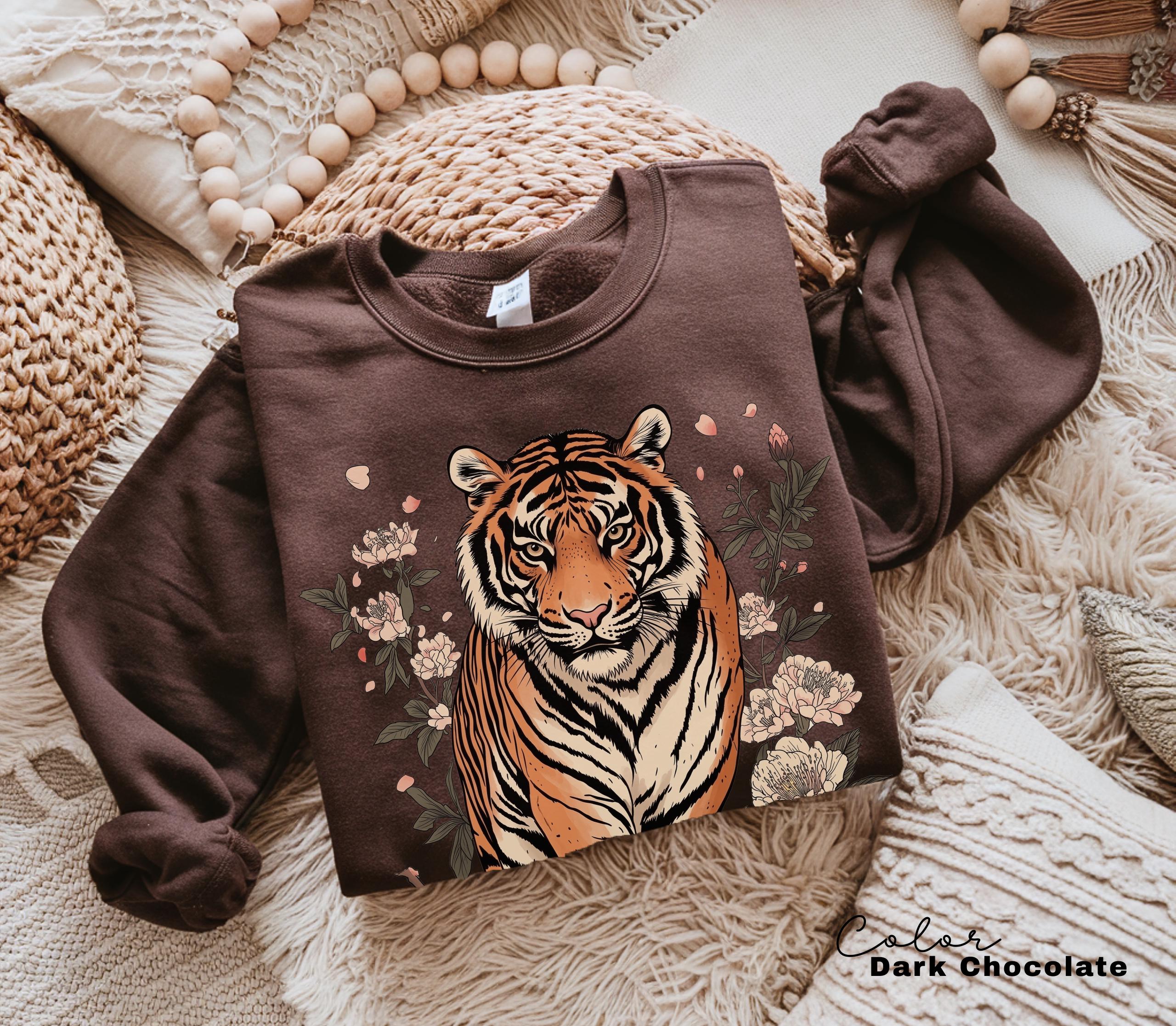 Retro Tiger T-Shirt, Animal Gift for Tiger Lover, Wild Cat Sweatshirt, Linocut Style, Boho, Cottagecore