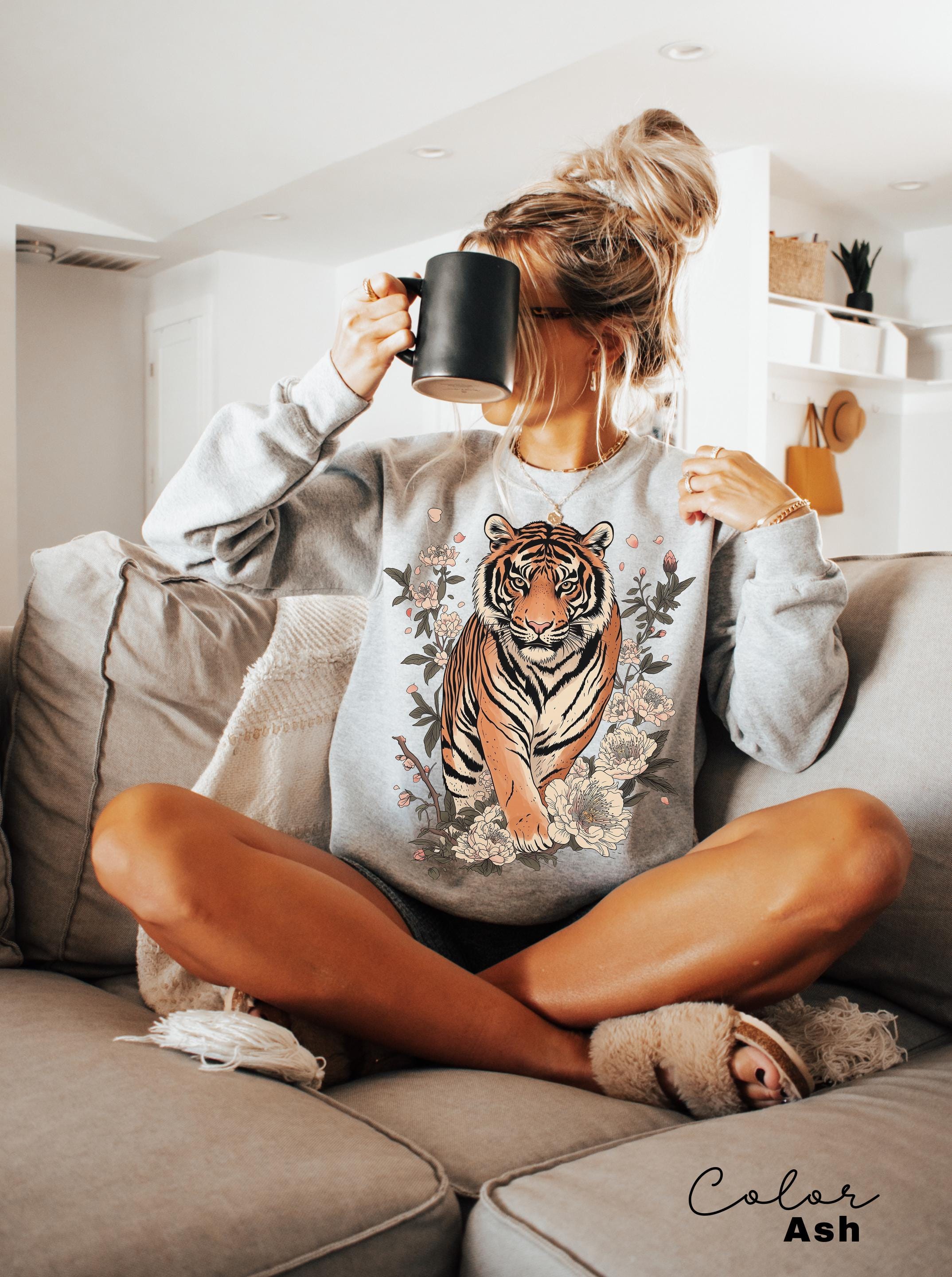 Retro Tiger T-Shirt, Animal Gift for Tiger Lover, Wild Cat Sweatshirt, Linocut Style, Boho, Cottagecore