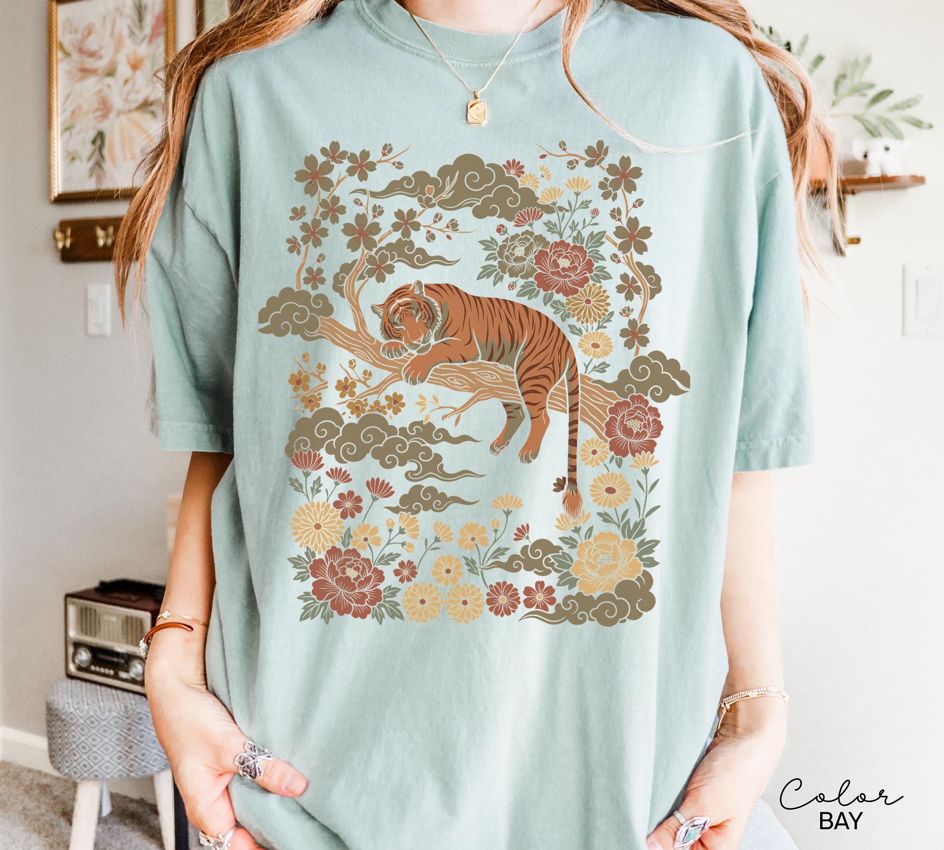 Retro Tiger T-Shirt, Animal Gift for Tiger Lover, Wild Cat Sweatshirt, Linocut Style, Boho, Cottagecore