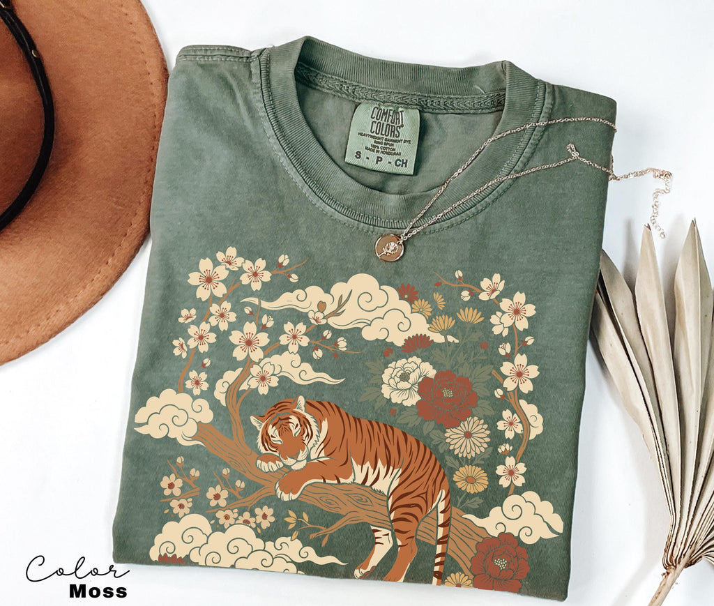 Retro Tiger T-Shirt, Animal Gift for Tiger Lover, Wild Cat Sweatshirt, Linocut Style, Boho, Cottagecore