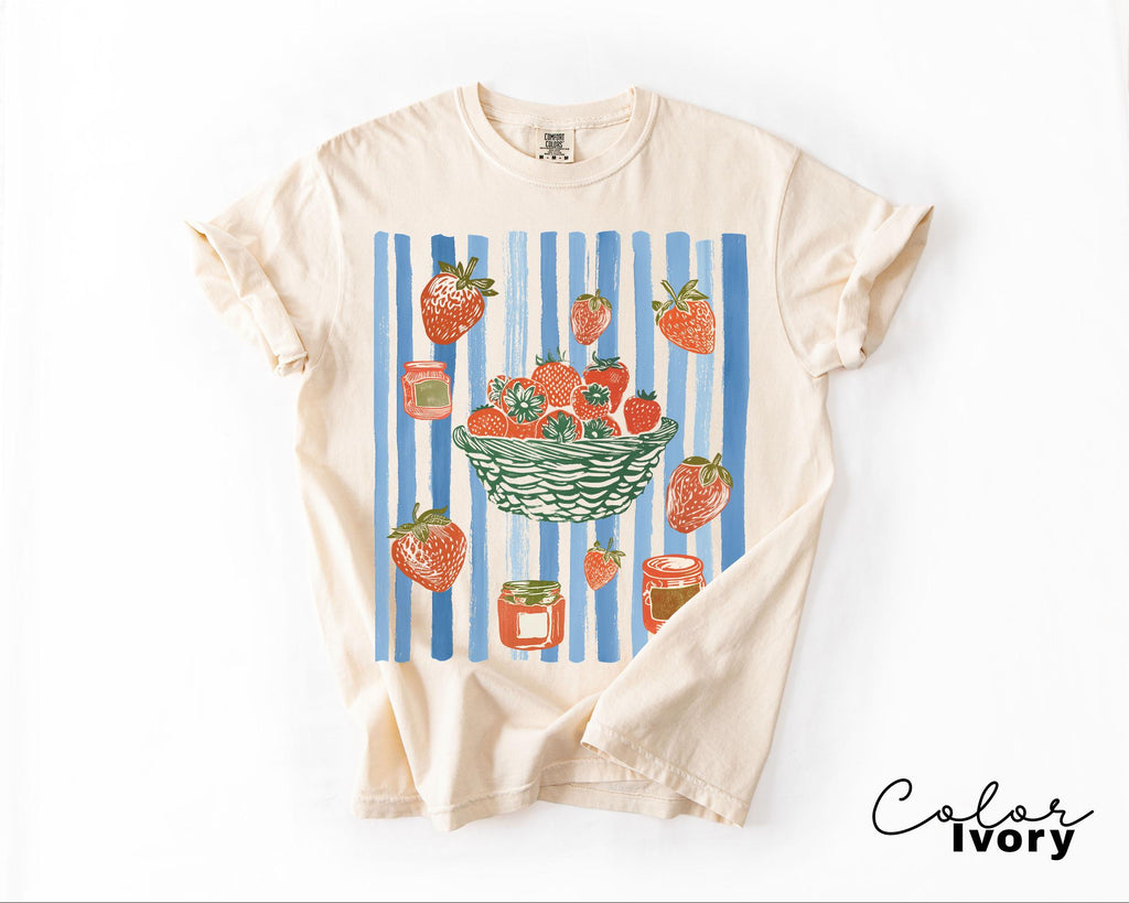 Vintage Strawberry Farmers Market Shirt, Cottagecore Summer Fruit Tee, Comfort Colors Gardener Gift
