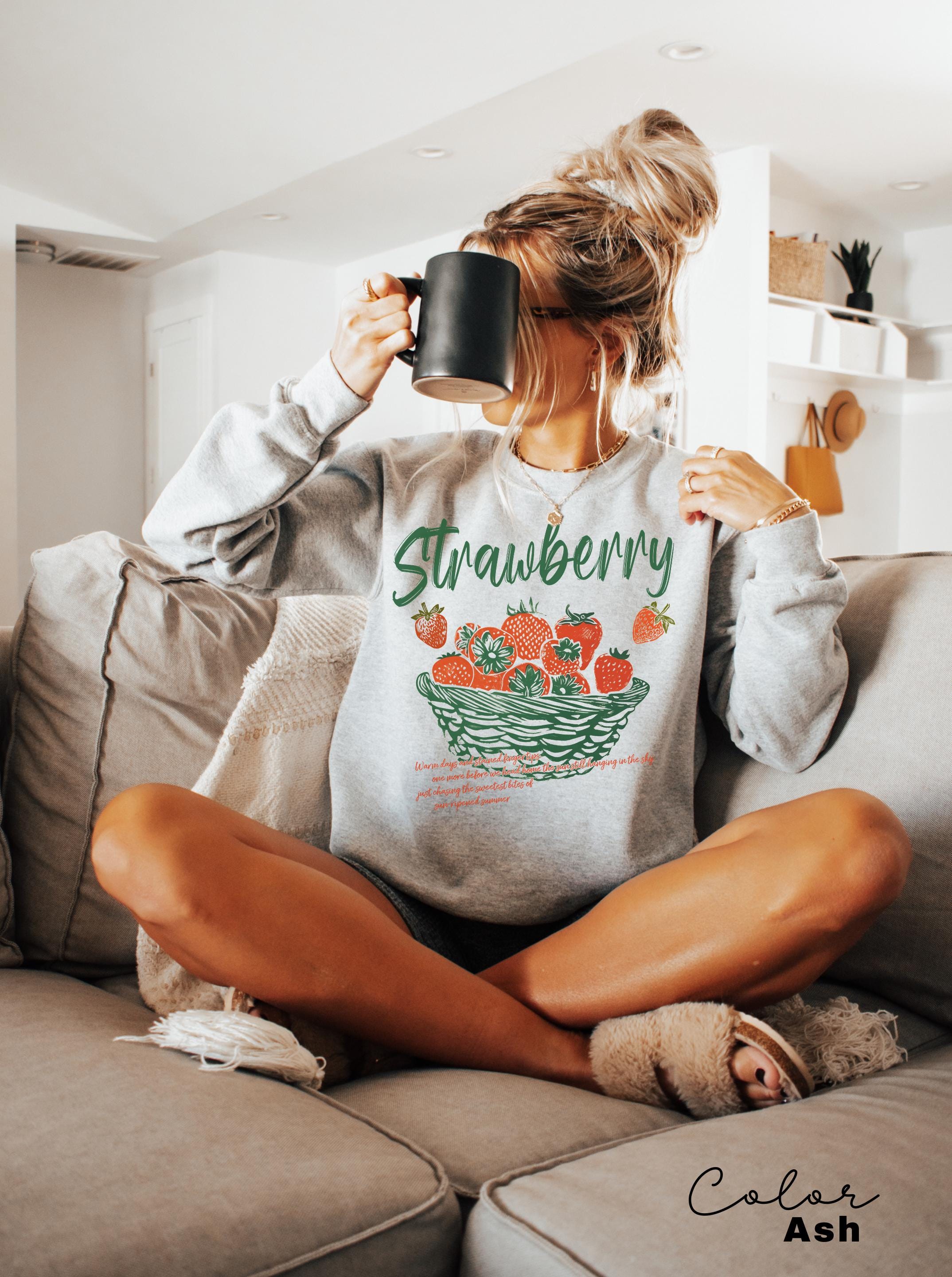 Vintage Strawberry Farmers Market Shirt, Cottagecore Summer Fruit Tee, Comfort Colors Gardener Gift