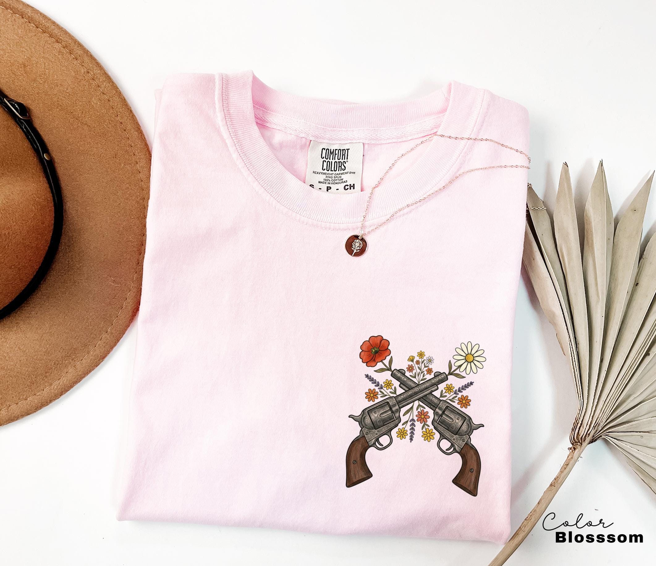 Cowgirl Wildflowers Gun Shirt, Retro Western Graphic Tee, Comfort Colors Country Girl T-Shirt, Rodeo Outfit, Gift for Her, Country Farm