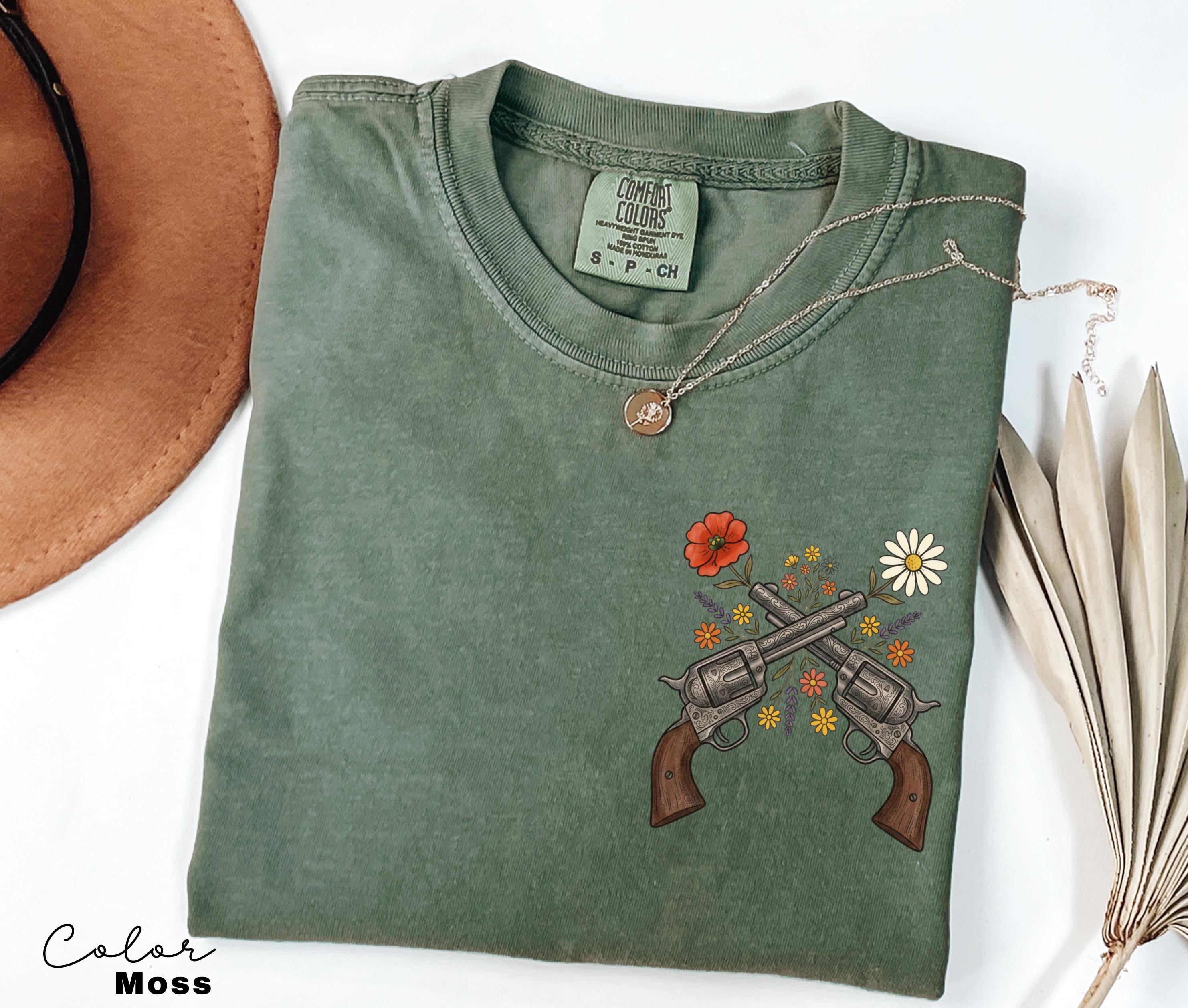 Cowgirl Wildflowers Gun Shirt, Retro Western Graphic Tee, Comfort Colors Country Girl T-Shirt, Rodeo Outfit, Gift for Her, Country Farm