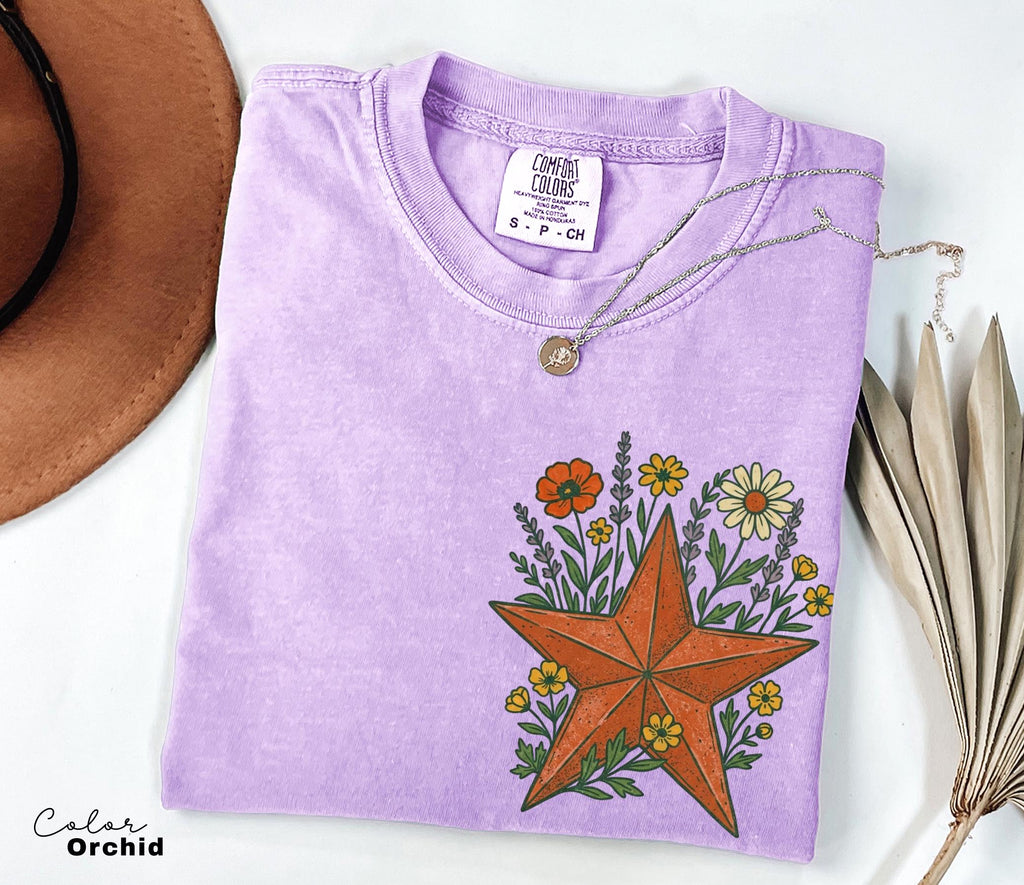 Cowgirl Star Wildflowers Shirt, Retro Western Graphic Tee, Comfort Colors Country Girl T-Shirt, Rodeo Outfit, Gift for Her, Country Farm