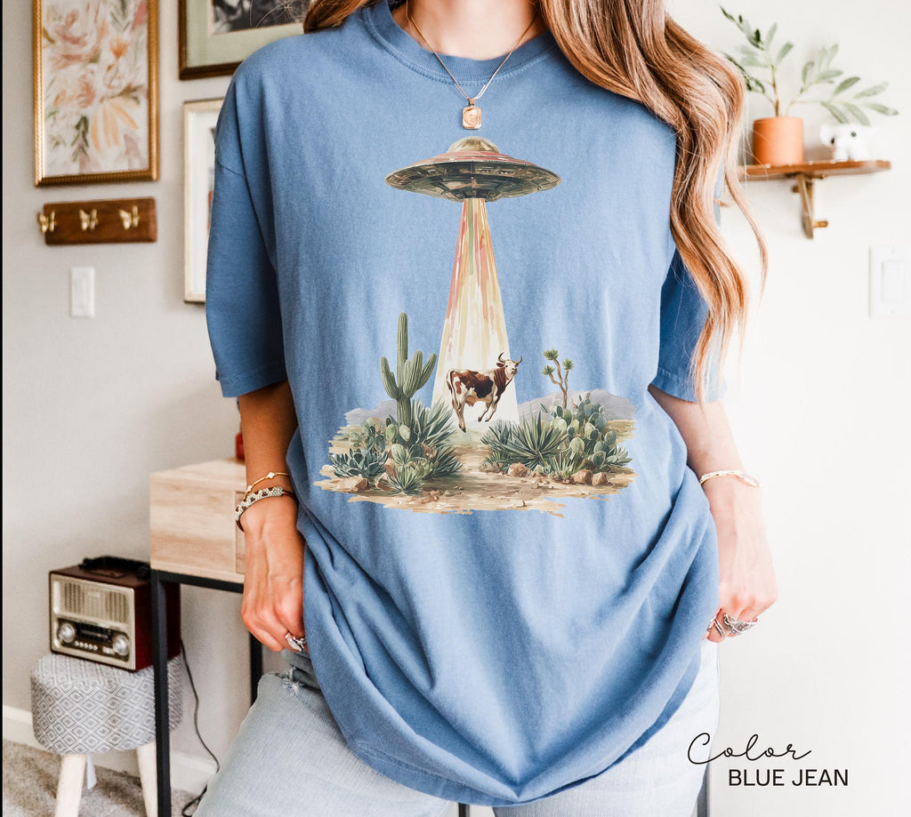 Western Cow UFO Shirt, Vintage Cowboy Alien Sweatshirt, Desert UFO, Alien Cryptid T-shirt