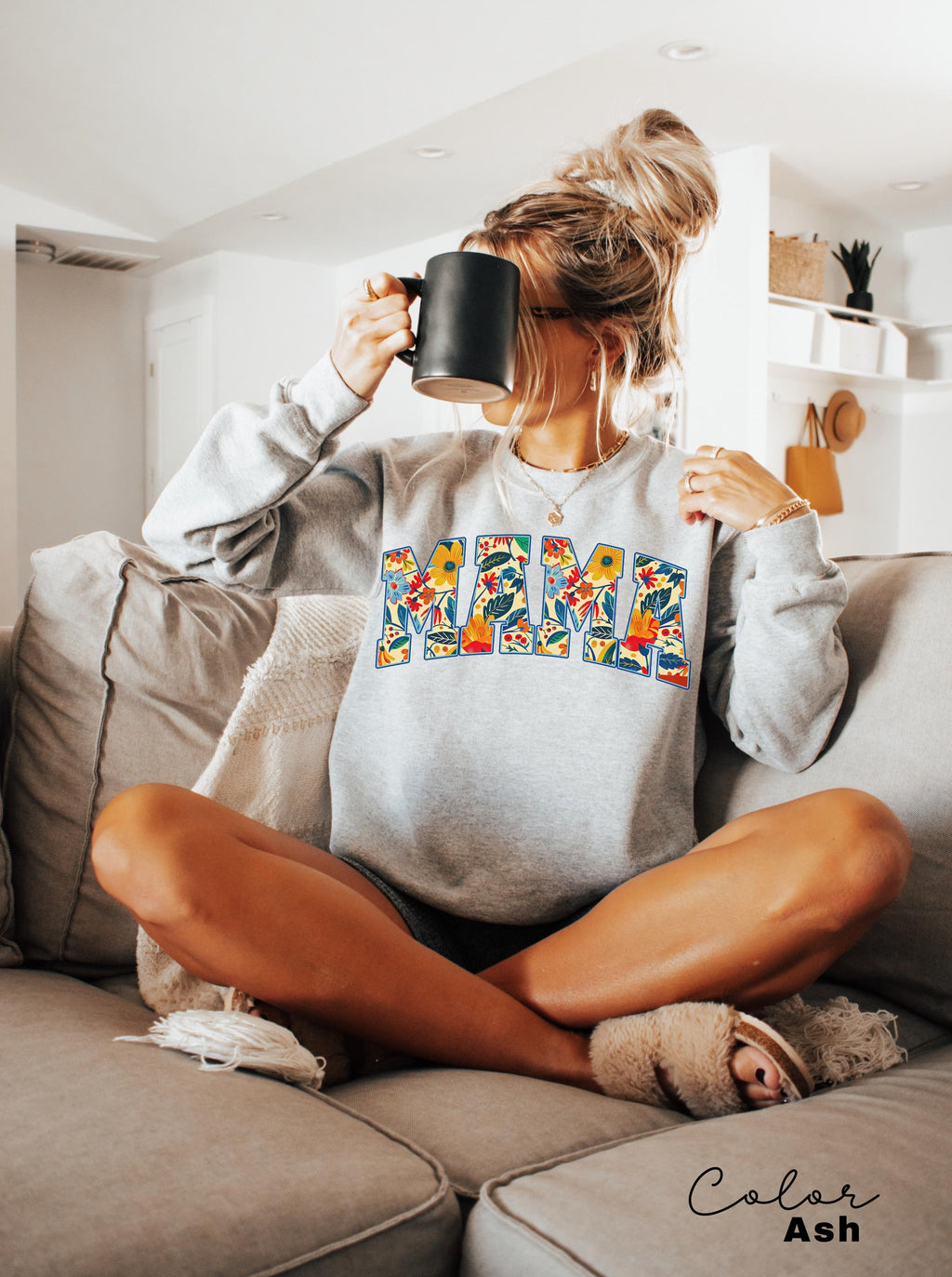 Mama Floral Flower Sweatshirt, Floral Mom Spring, Trendy Mom Sweatshirt, Women's Flower Mama, Spring Pregnancy Reveal Gift for New Mom