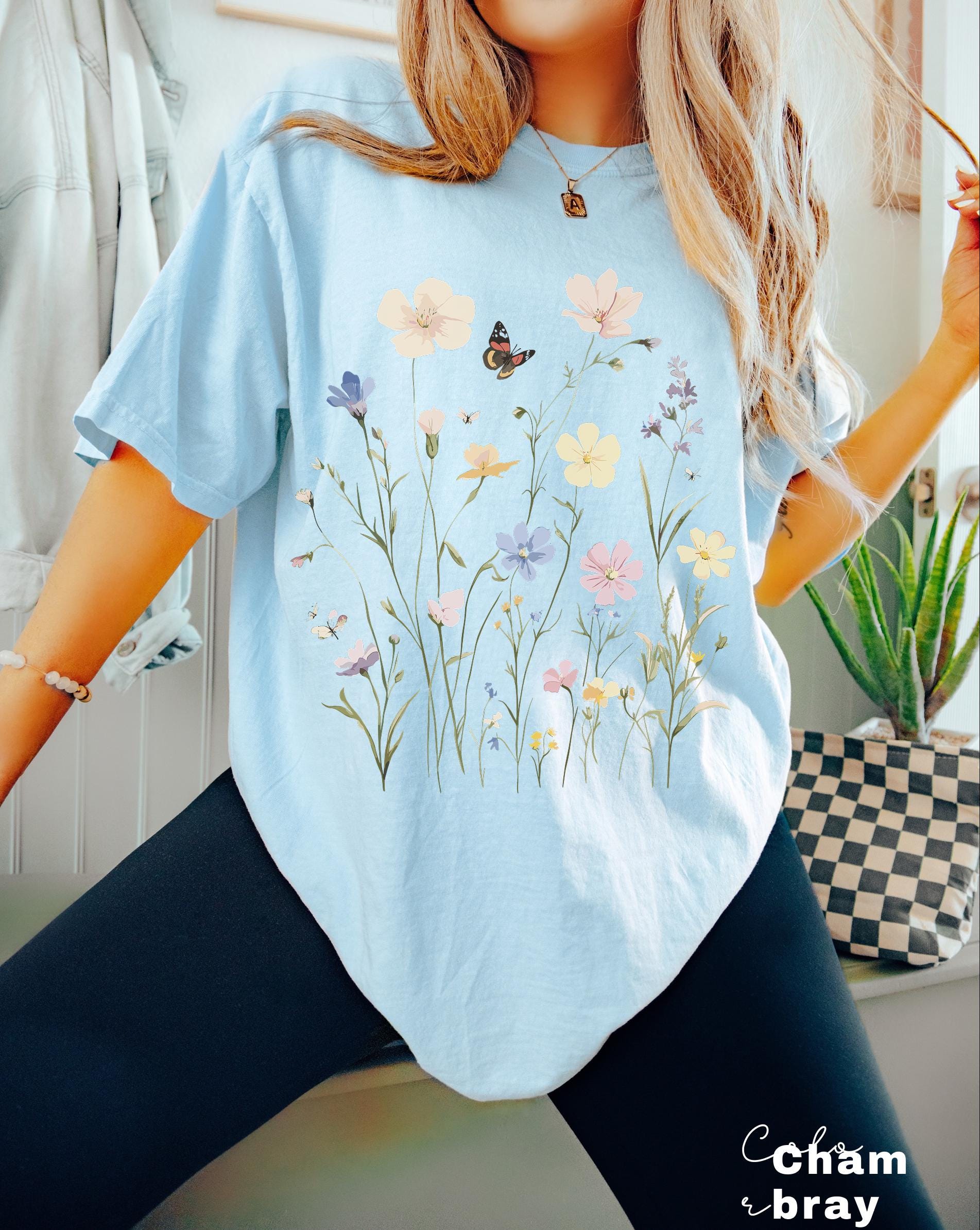 Vintage Wildflower Botanical Graphic Tee, Retro Cottagecore Comfort Colors T-Shirt, Garden Flower Shirt
