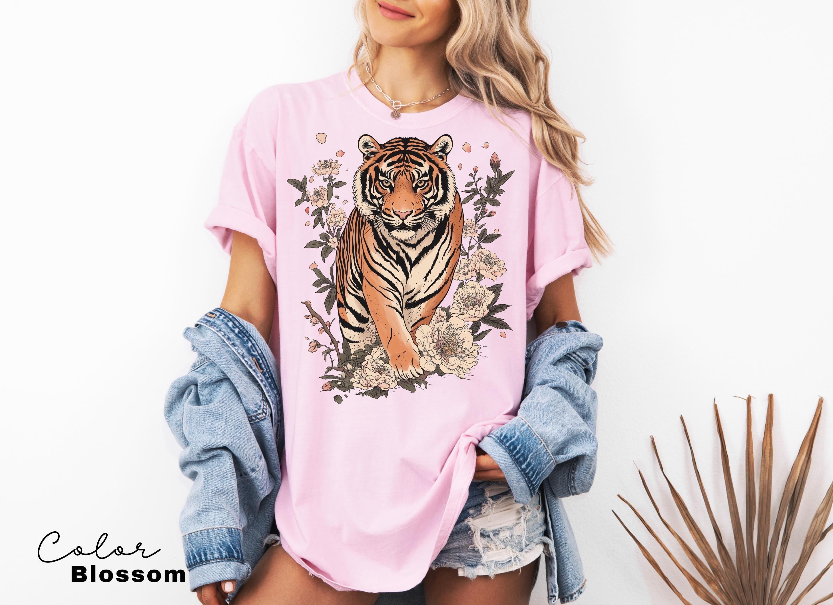 Retro Tiger T-Shirt, Animal Gift for Tiger Lover, Wild Cat Sweatshirt, Linocut Style, Boho, Cottagecore