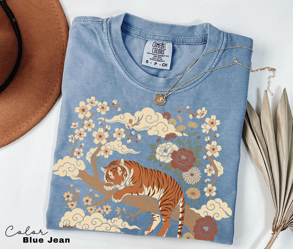 Retro Tiger T-Shirt, Animal Gift for Tiger Lover, Wild Cat Sweatshirt, Linocut Style, Boho, Cottagecore