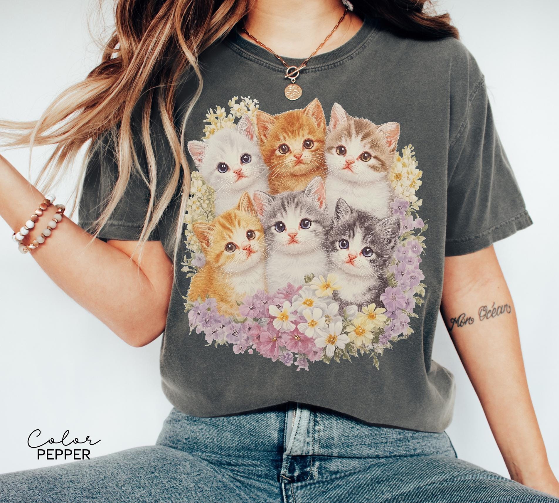 Retro Kitten Floral Shirt Sweatshirt, 90s Vintage Cute Cats Pullover, Boho Unisex Floral Cat Butterfly Graphic Crewneck, Retro Animal Top