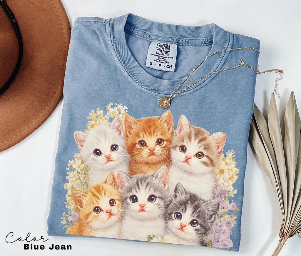 Retro Kitten Floral Shirt Sweatshirt, 90s Vintage Cute Cats Pullover, Boho Unisex Floral Cat Butterfly Graphic Crewneck, Retro Animal Top