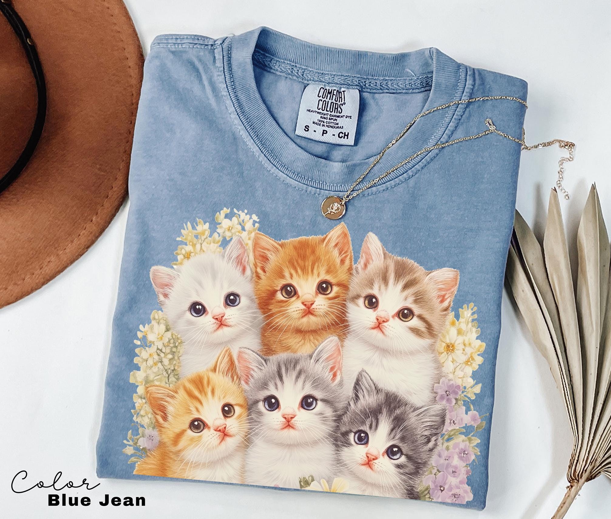 Retro Kitten Floral Shirt Sweatshirt, 90s Vintage Cute Cats Pullover, Boho Unisex Floral Cat Butterfly Graphic Crewneck, Retro Animal Top