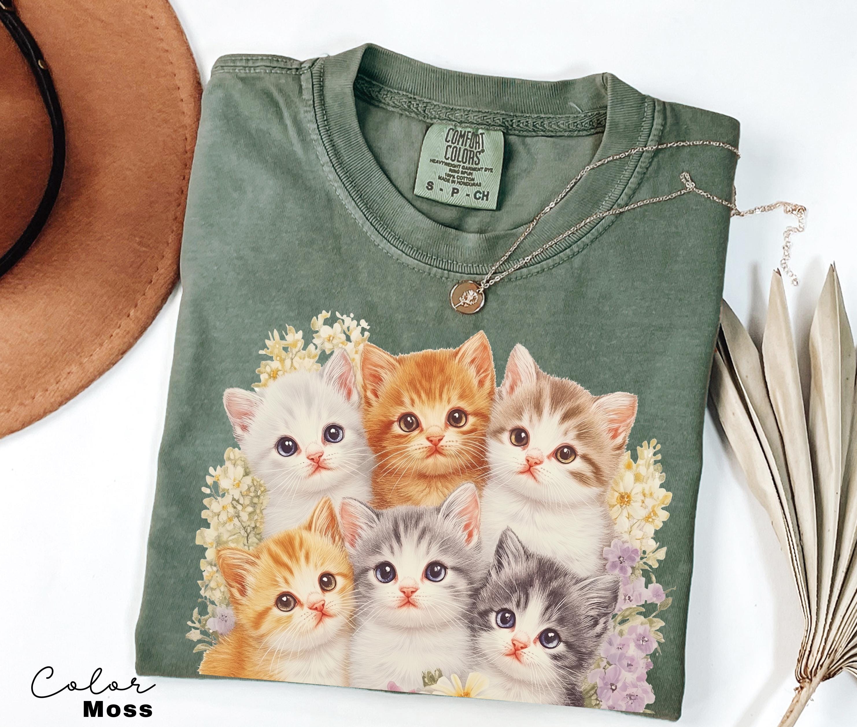 Retro Kitten Floral Shirt Sweatshirt, 90s Vintage Cute Cats Pullover, Boho Unisex Floral Cat Butterfly Graphic Crewneck, Retro Animal Top