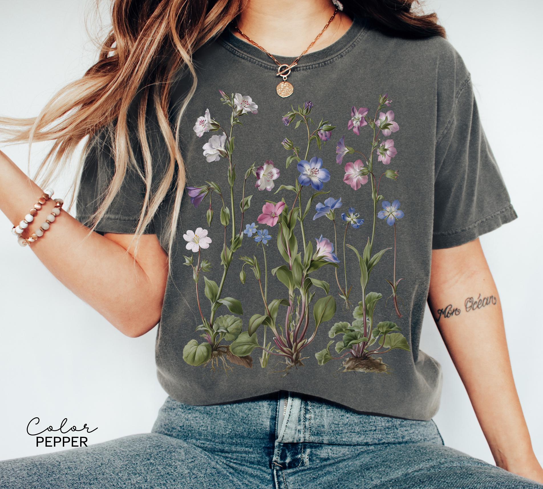 Vintage Wildflower Botanical Graphic Tee, Retro Cottagecore Comfort Colors® T-Shirt, Garden Flower Shirt