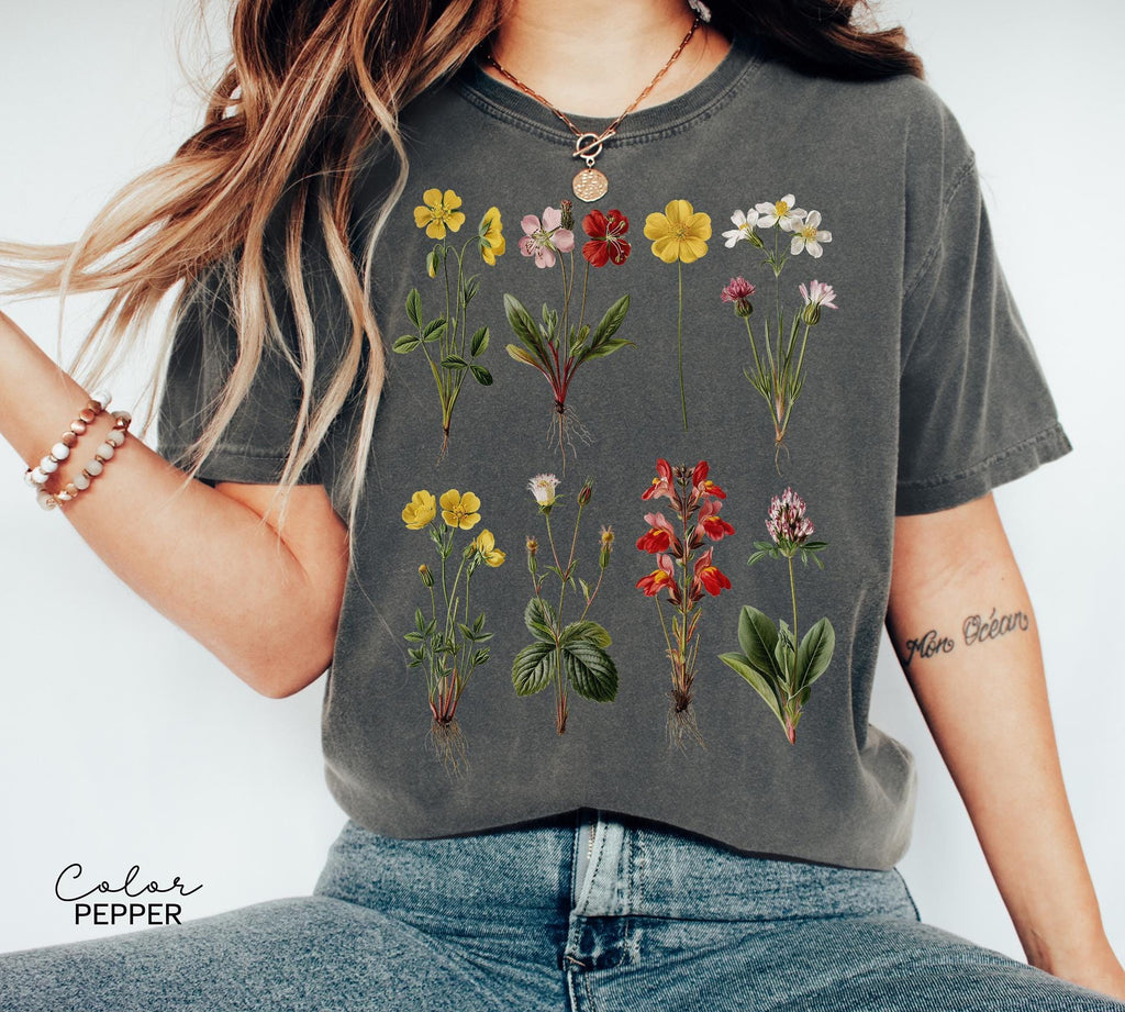 Vintage Wildflower Botanical Graphic Tee, Retro Cottagecore Comfort Colors® T-Shirt, Garden Flower Shirt