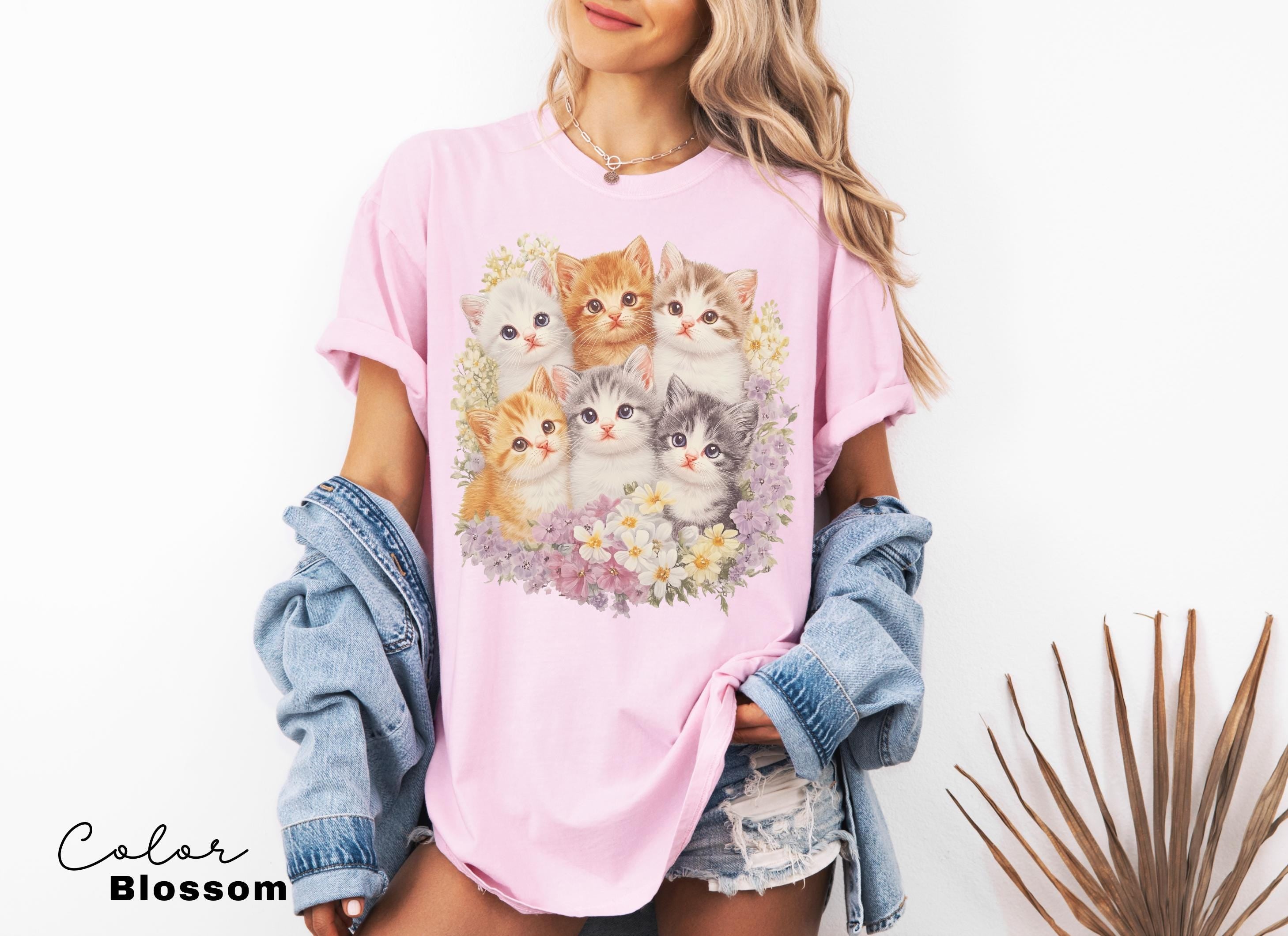 Retro Kitten Floral Shirt Sweatshirt, 90s Vintage Cute Cats Pullover, Boho Unisex Floral Cat Butterfly Graphic Crewneck, Retro Animal Top