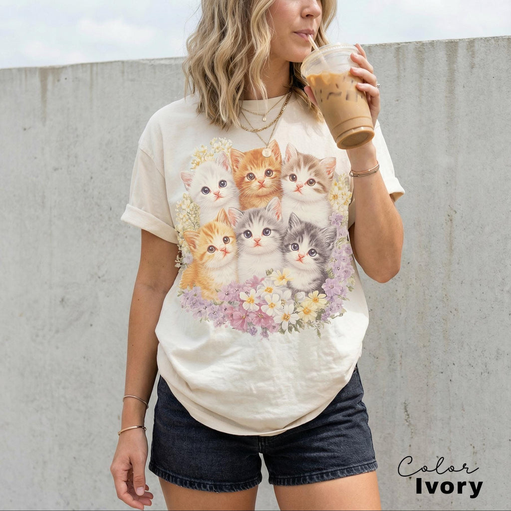 Retro Kitten Floral Shirt Sweatshirt, 90s Vintage Cute Cats Pullover, Boho Unisex Floral Cat Butterfly Graphic Crewneck, Retro Animal Top