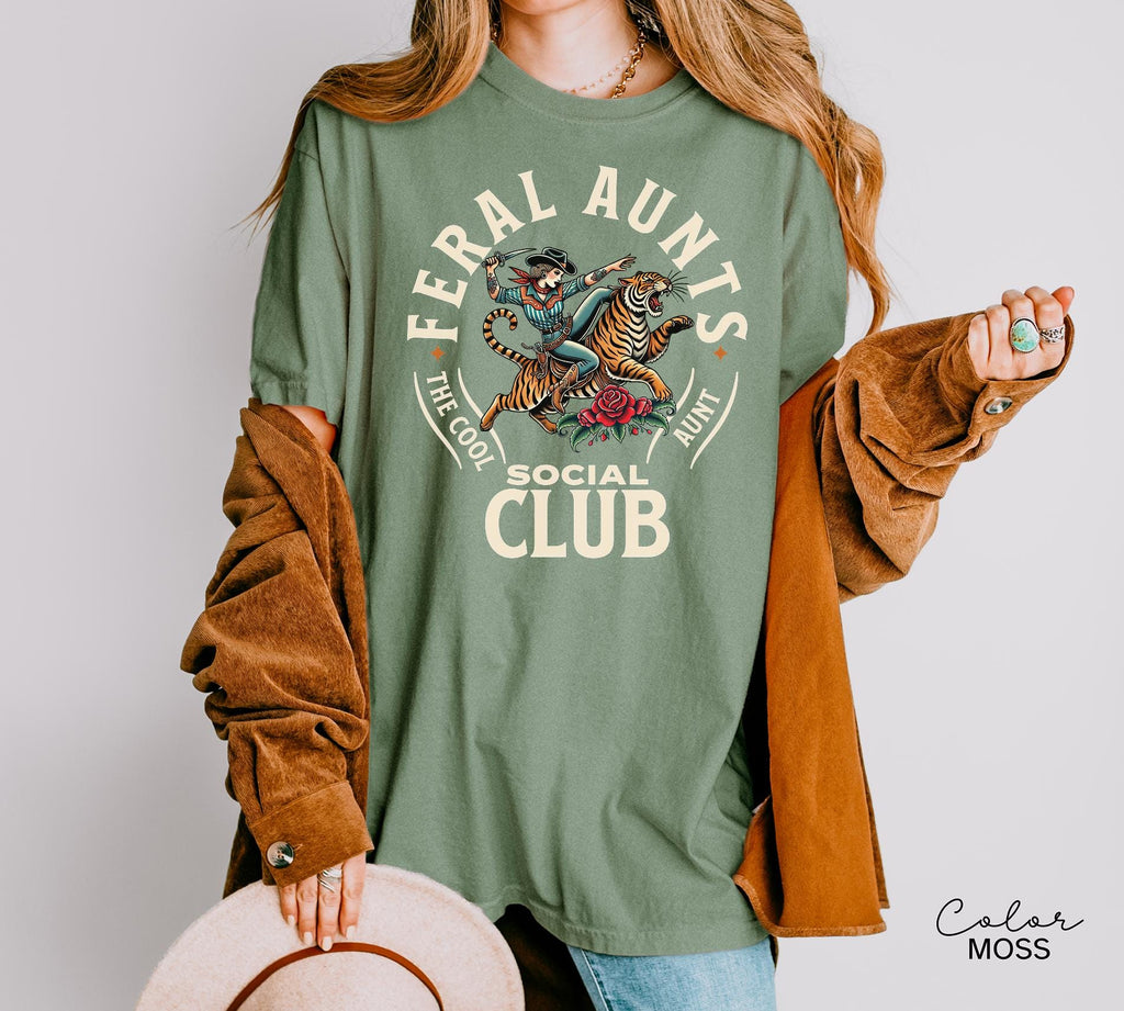 Feral Aunt Social Club, Retro Tiger Shirt, Pregnancy Reveal to Sister, Auntie Shirt, Cool Aunt,