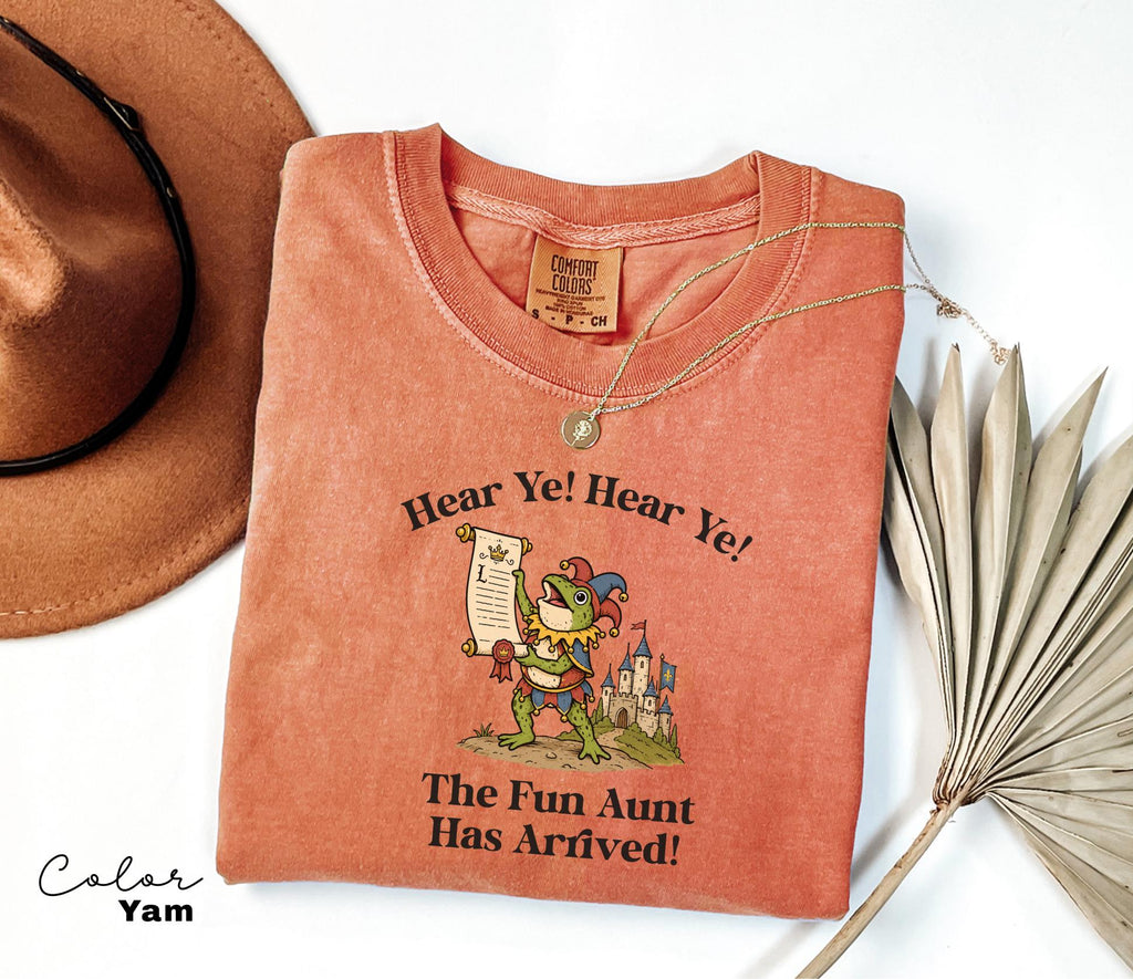 Funny Aunt Shirt, Hear Ye Fun Aunt has Arrived, Pregnancy Reveal to Sister Auntie Cool Aunt, New Aunt, Sister Gift, Frog Meme Tee